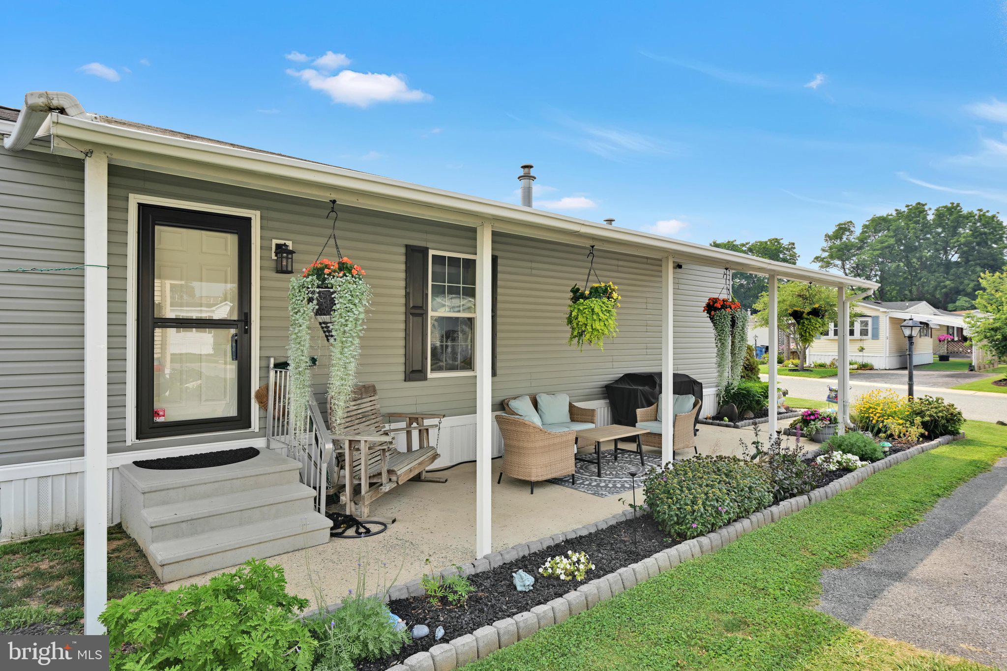 RIDGEWOOD MANOR - Residential