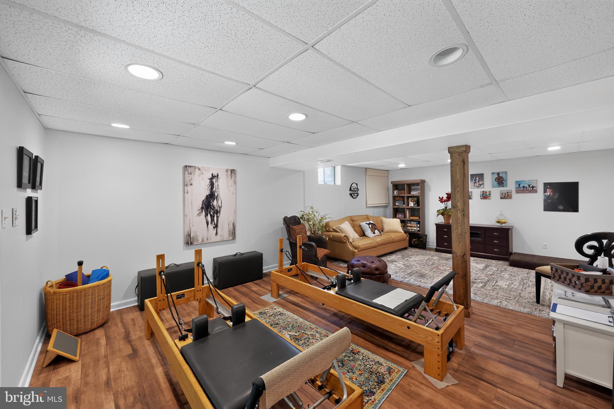 BAY COUNTRY - Residential