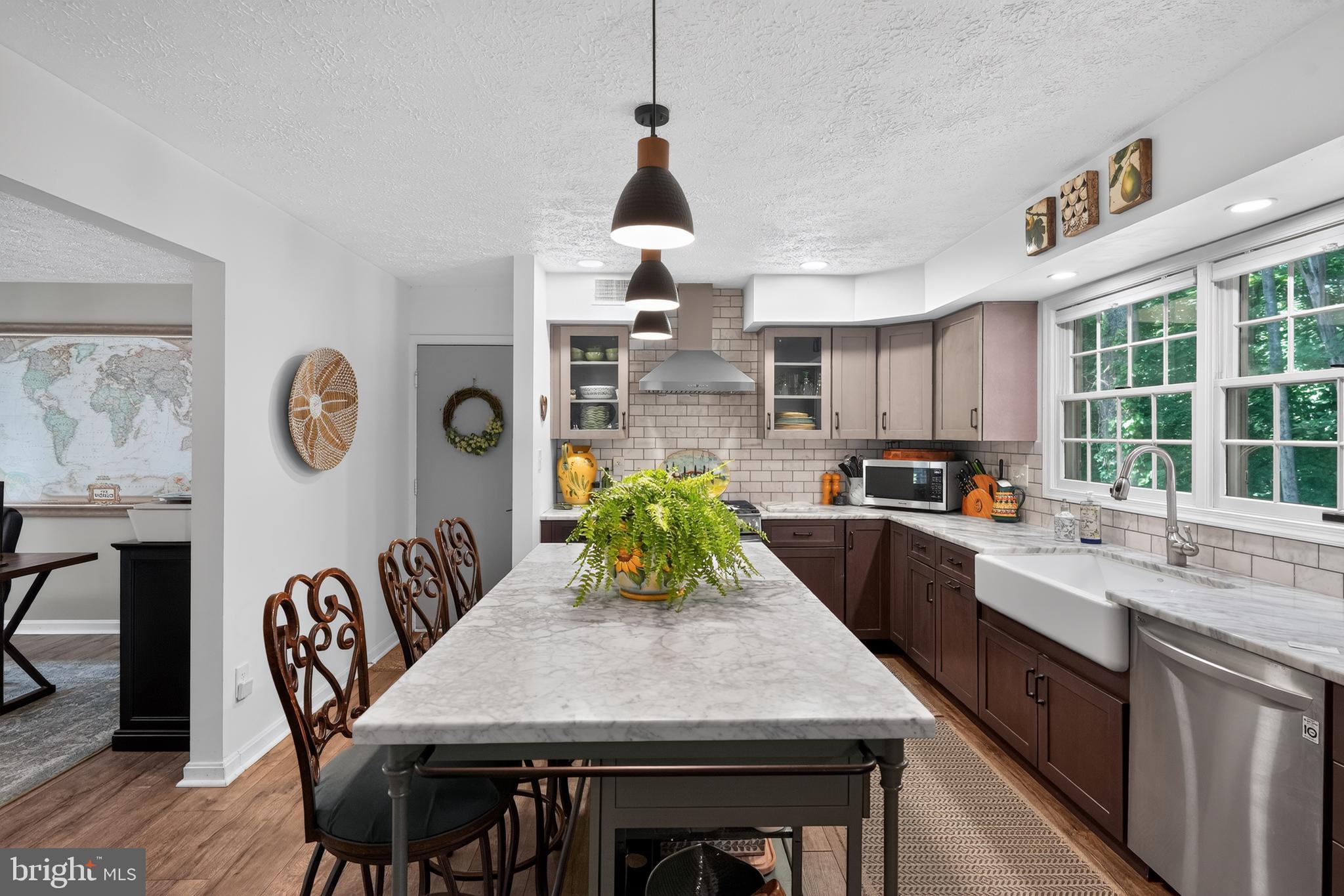 BAY COUNTRY - Residential