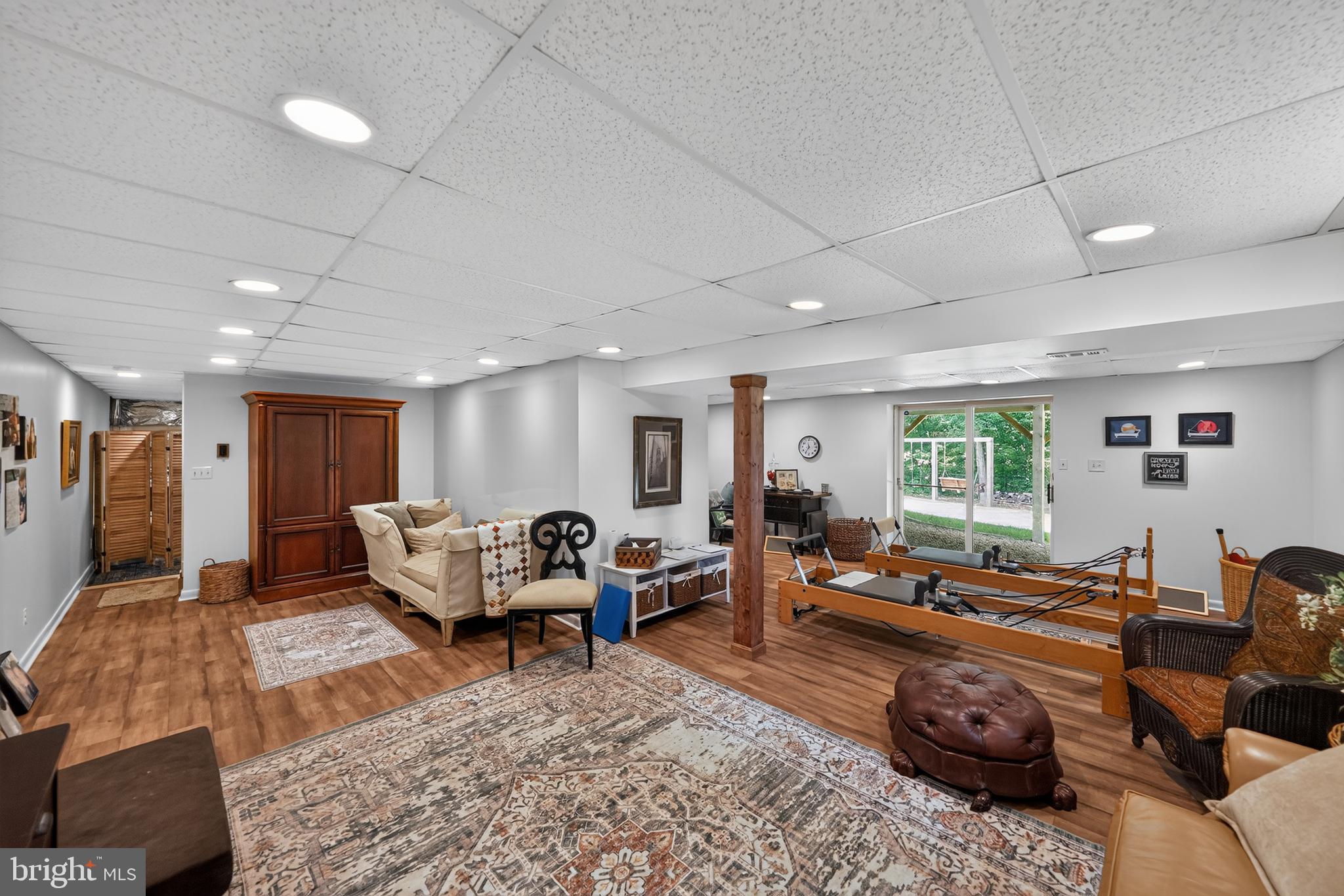 BAY COUNTRY - Residential