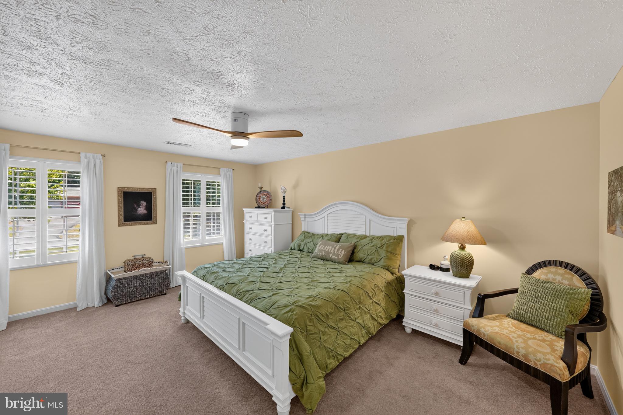 BAY COUNTRY - Residential