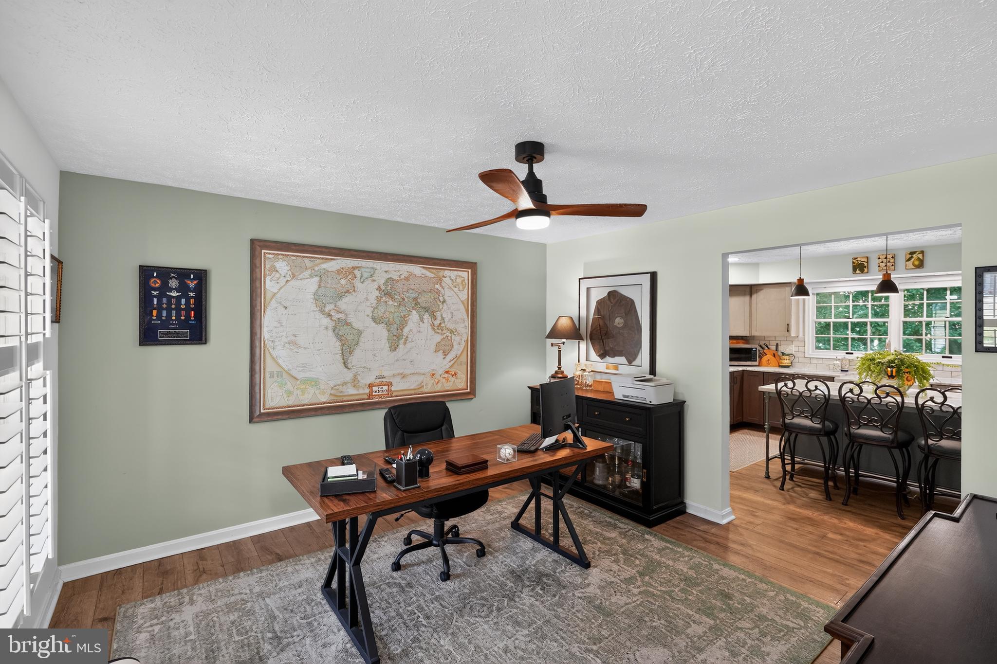 BAY COUNTRY - Residential