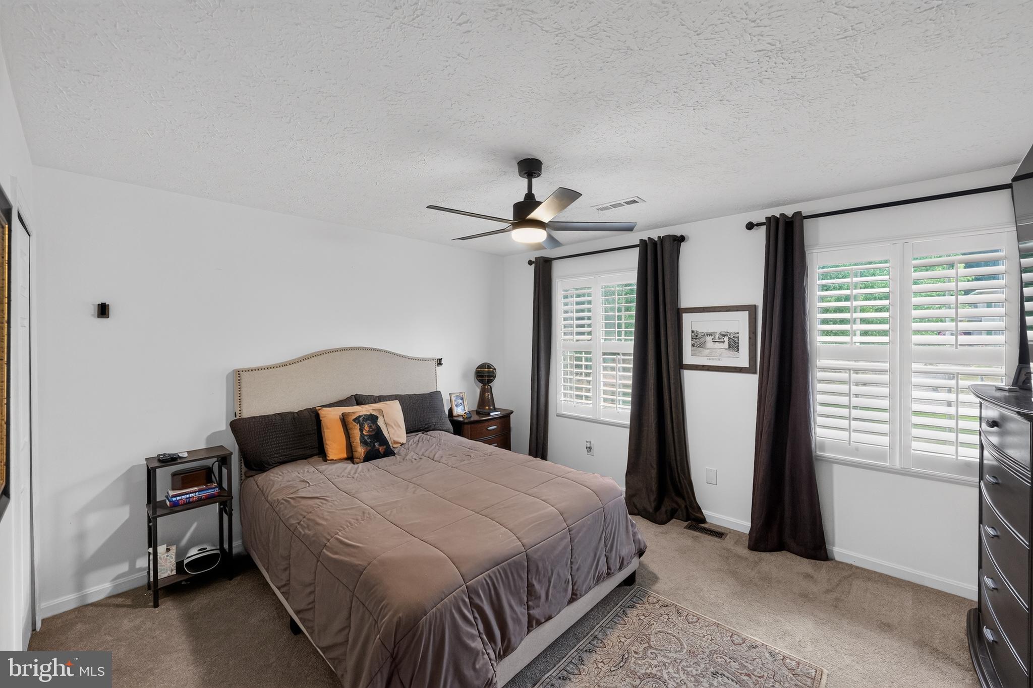 BAY COUNTRY - Residential