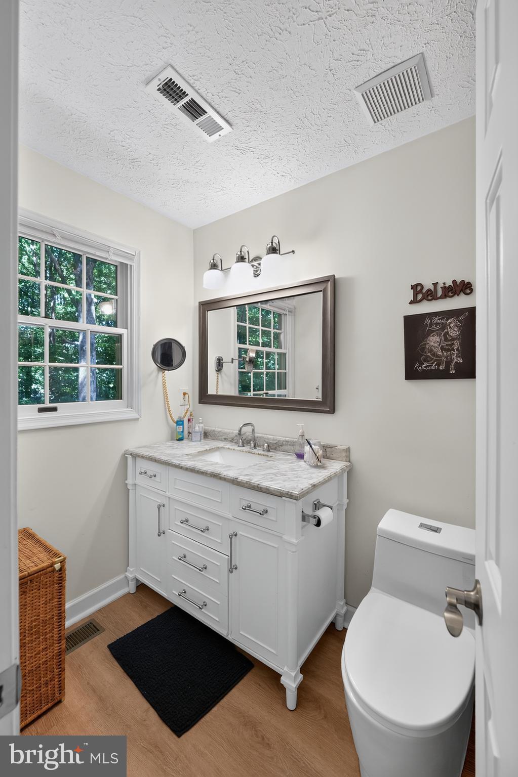 BAY COUNTRY - Residential