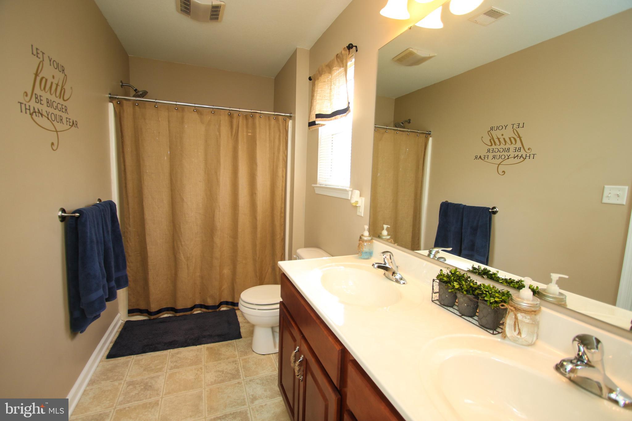 CREEKSIDE VILLAGE - Residential