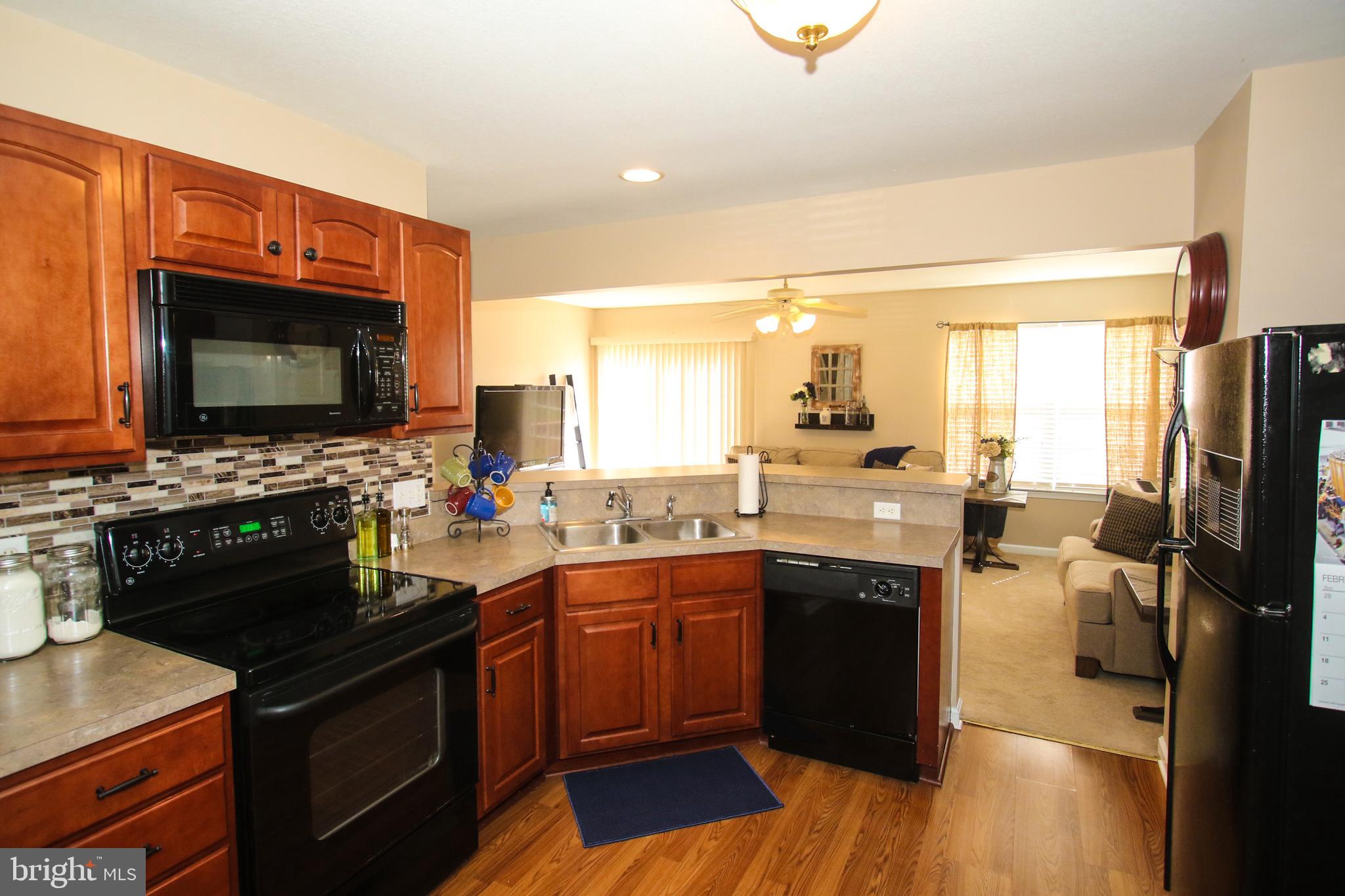 CREEKSIDE VILLAGE - Residential