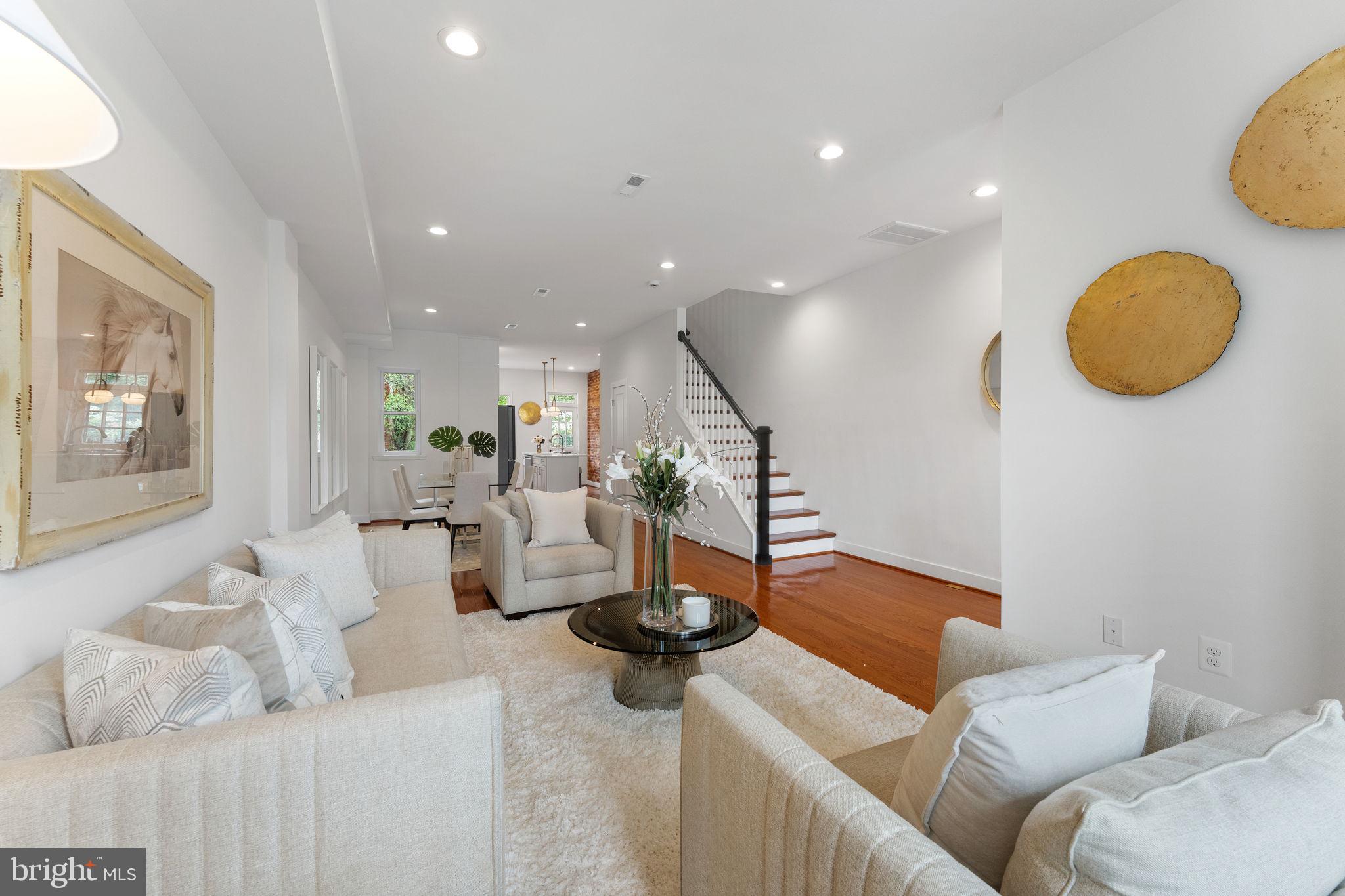CAPITOL HILL - Residential