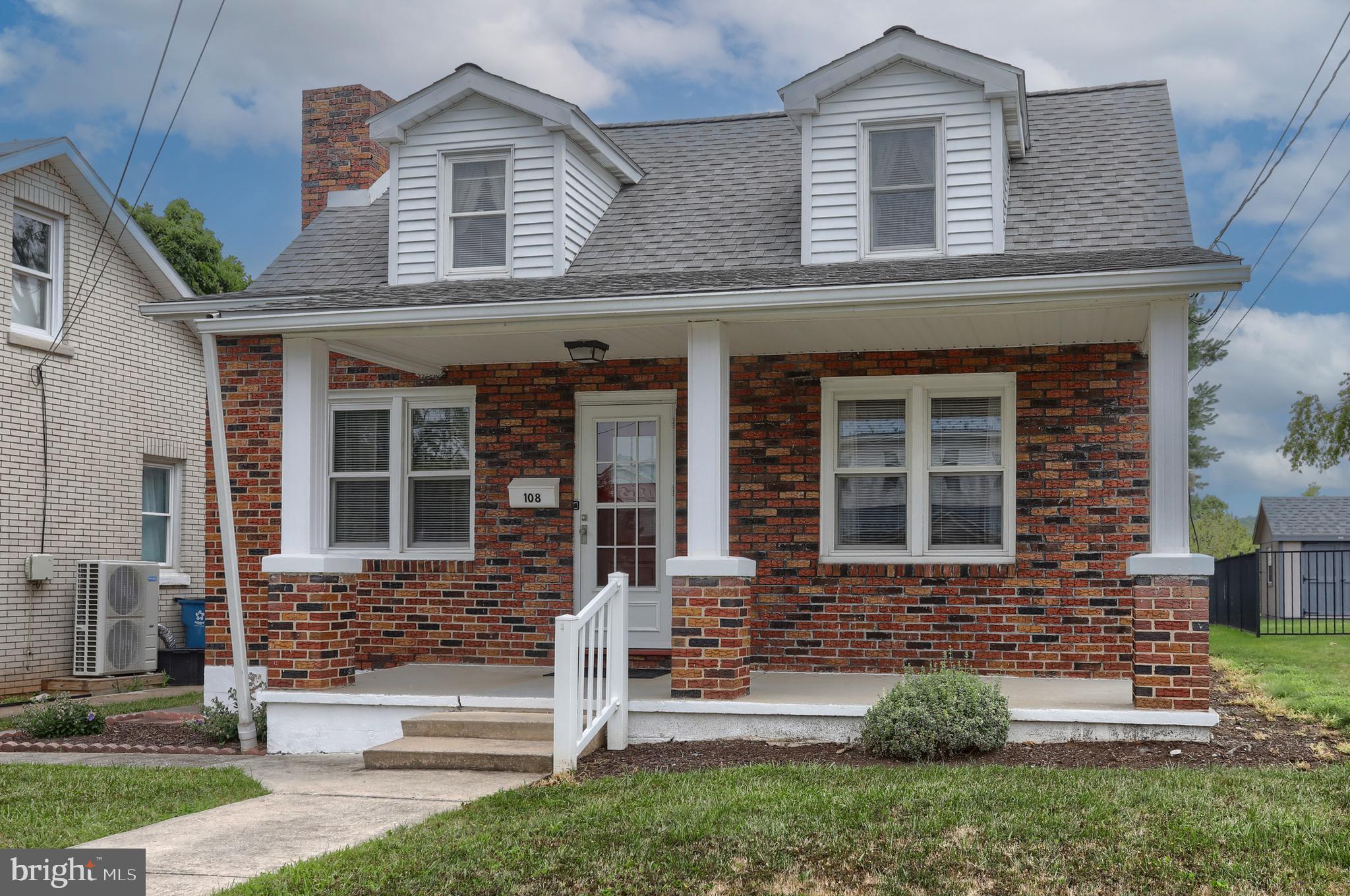 ROYALTON - Residential