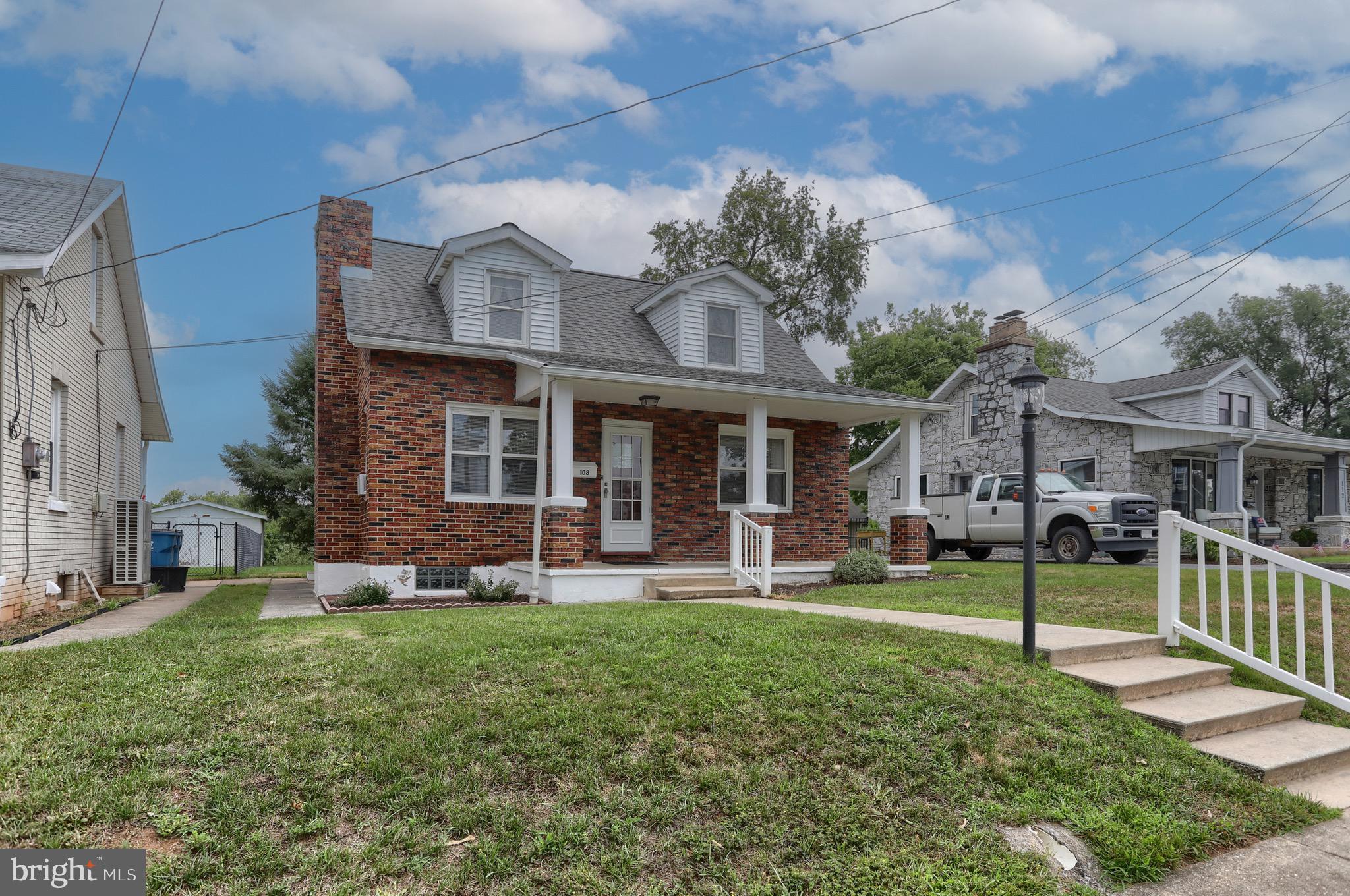 ROYALTON - Residential