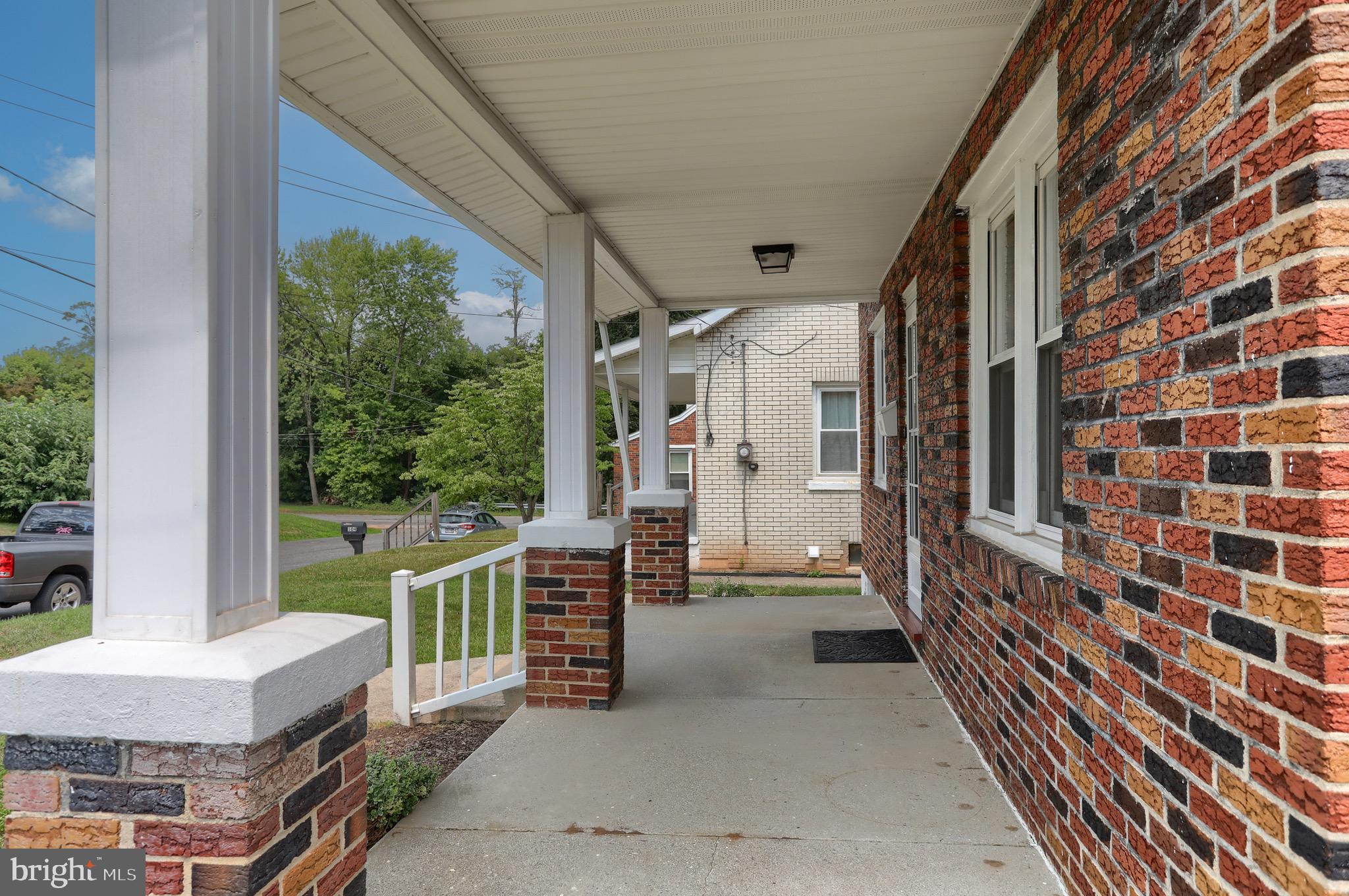 ROYALTON - Residential