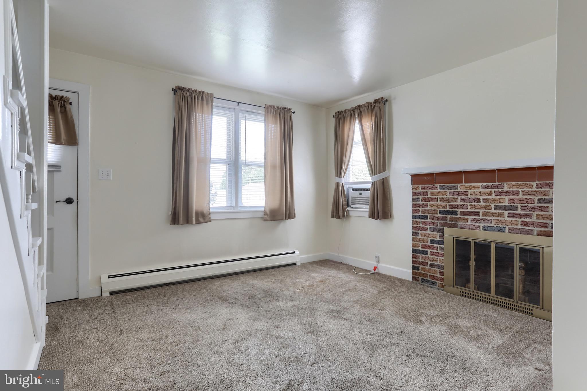 ROYALTON - Residential