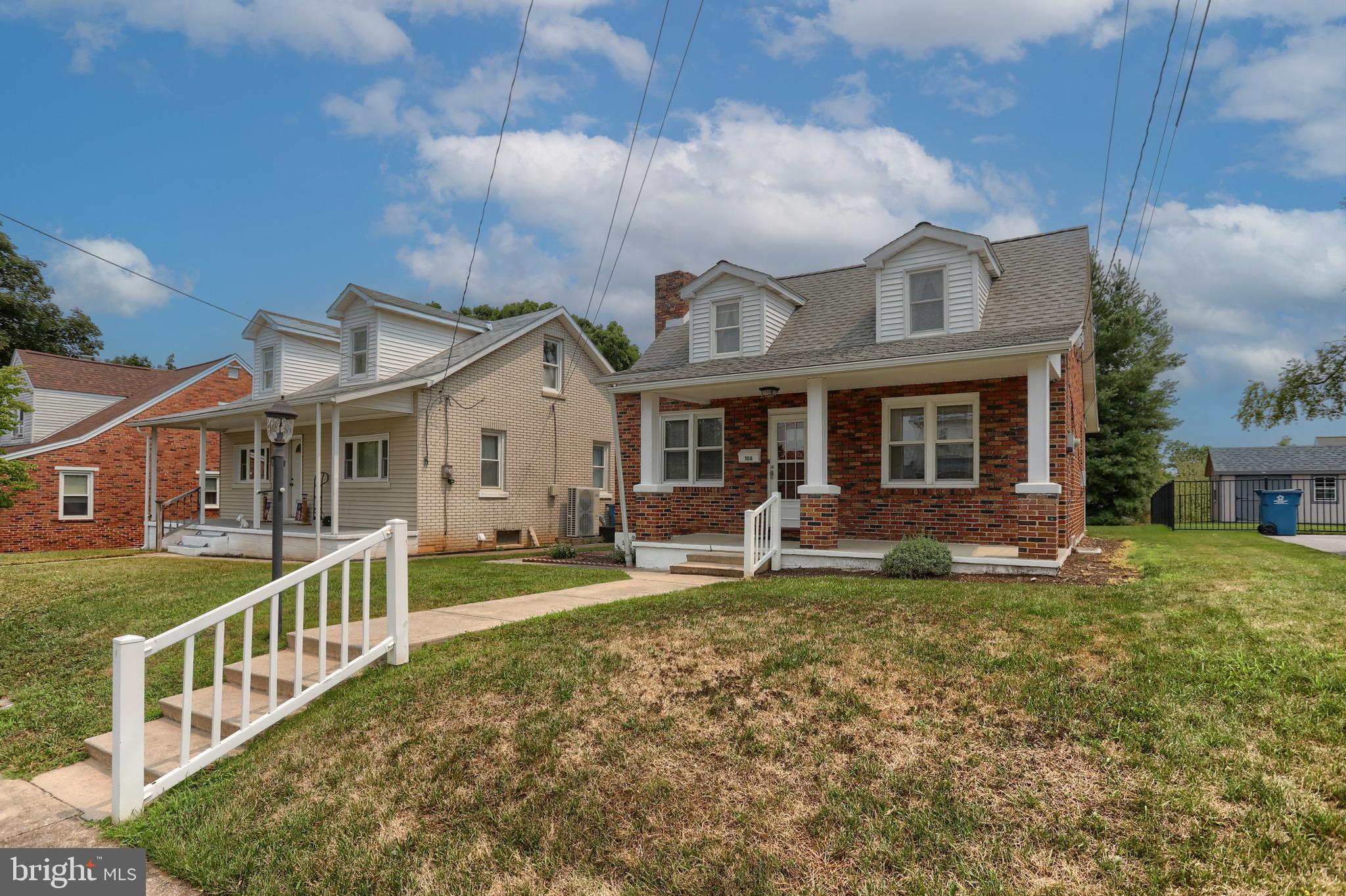 ROYALTON - Residential