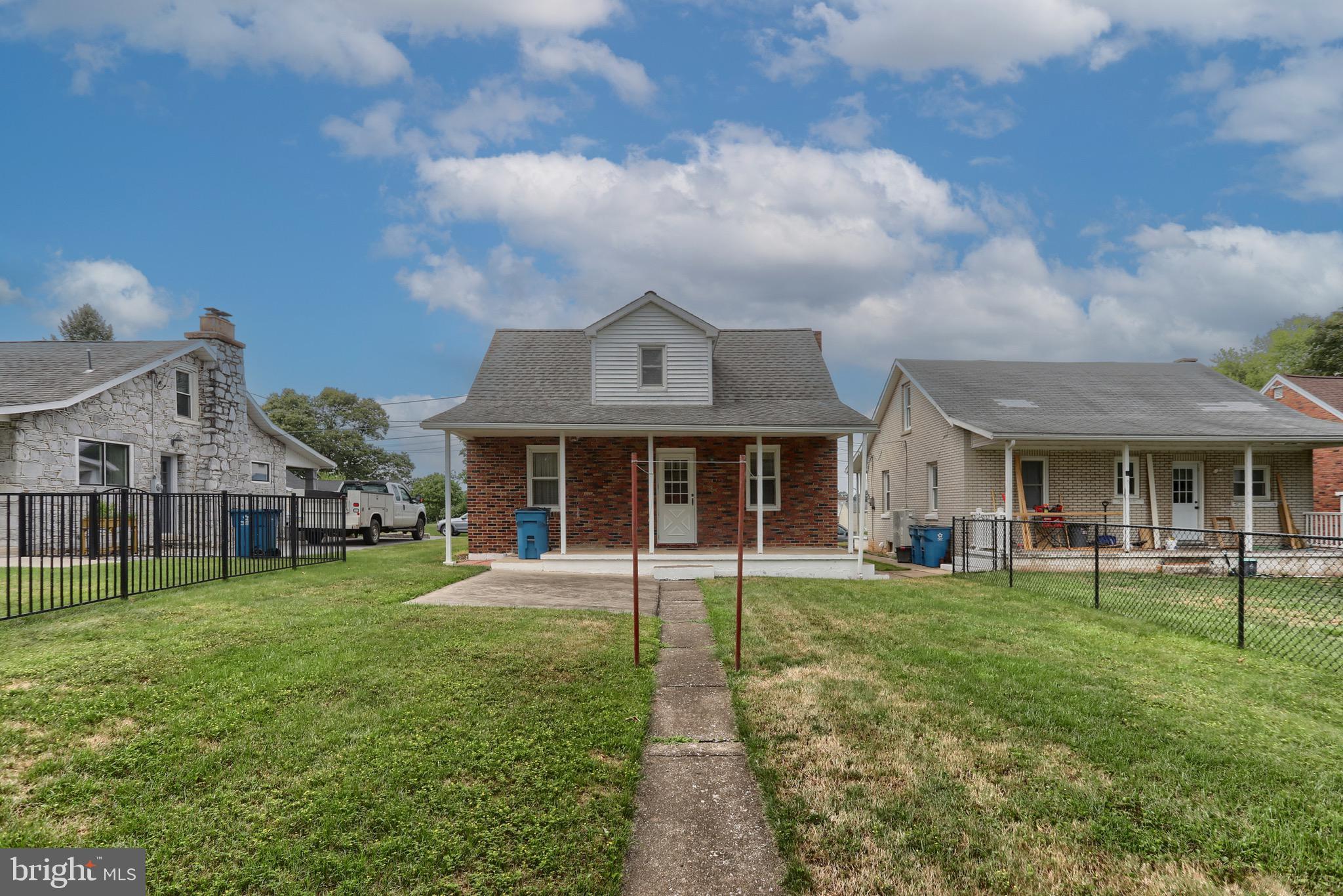 ROYALTON - Residential