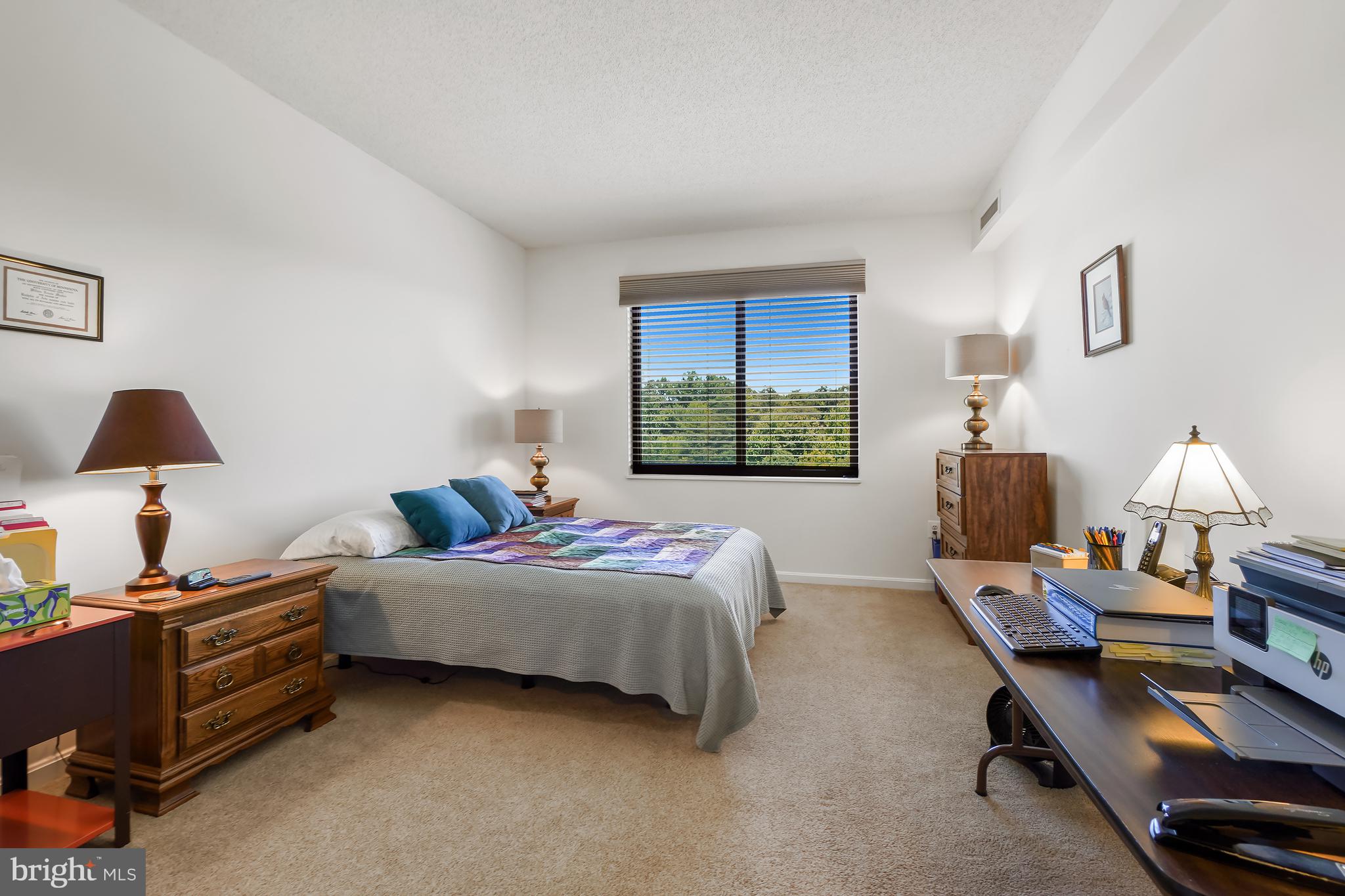 LEISURE WORLD - Residential