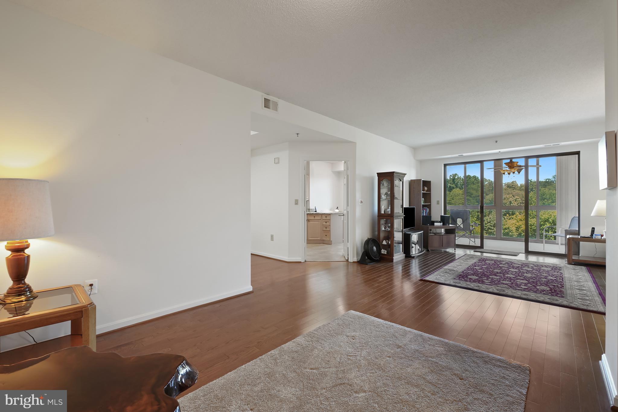 LEISURE WORLD - Residential