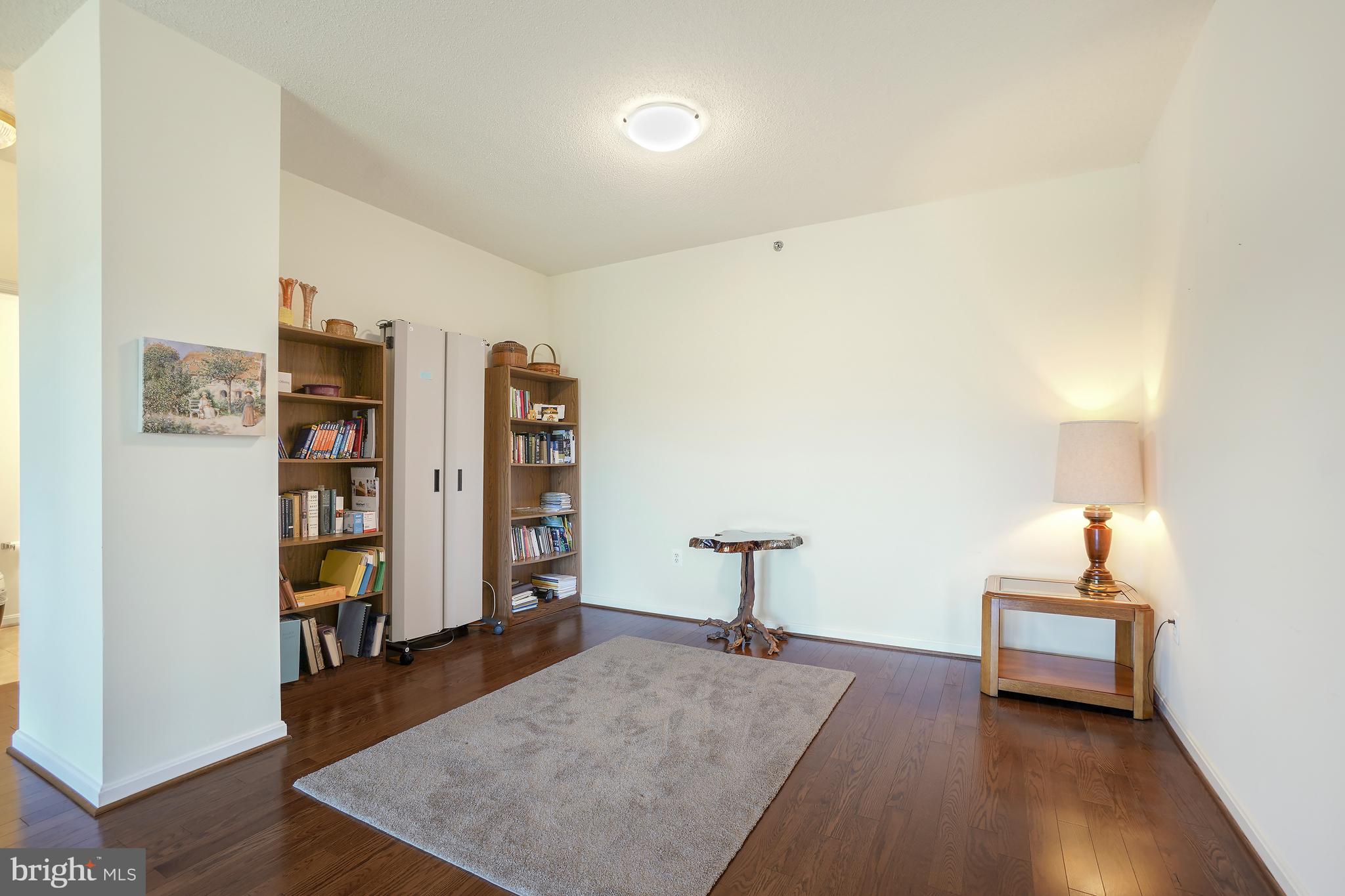 LEISURE WORLD - Residential