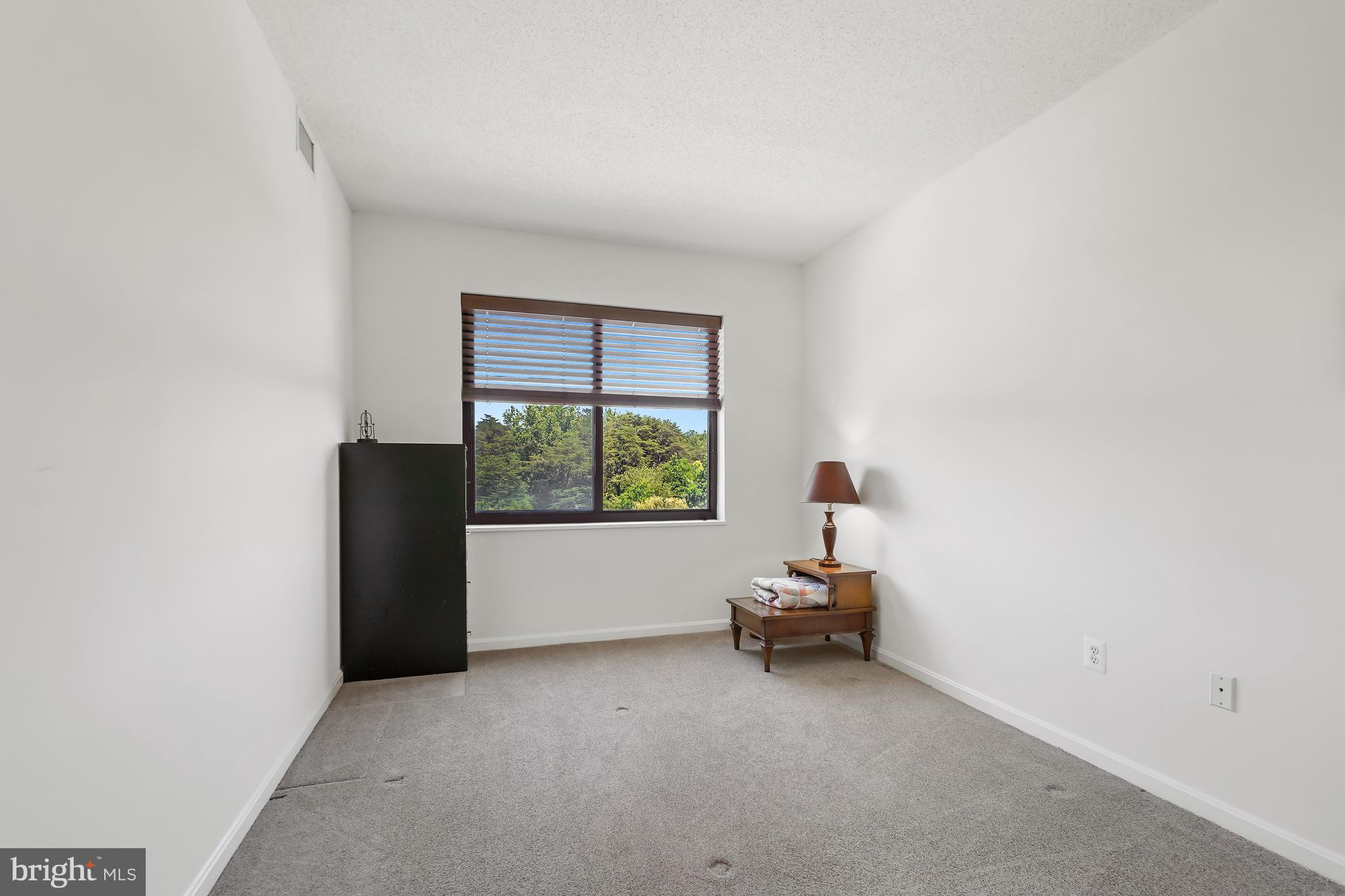 LEISURE WORLD - Residential