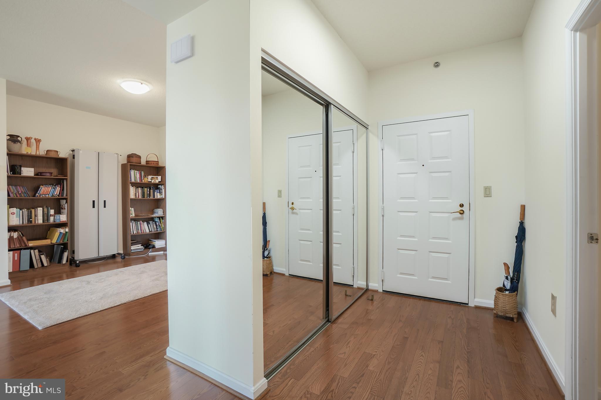 LEISURE WORLD - Residential