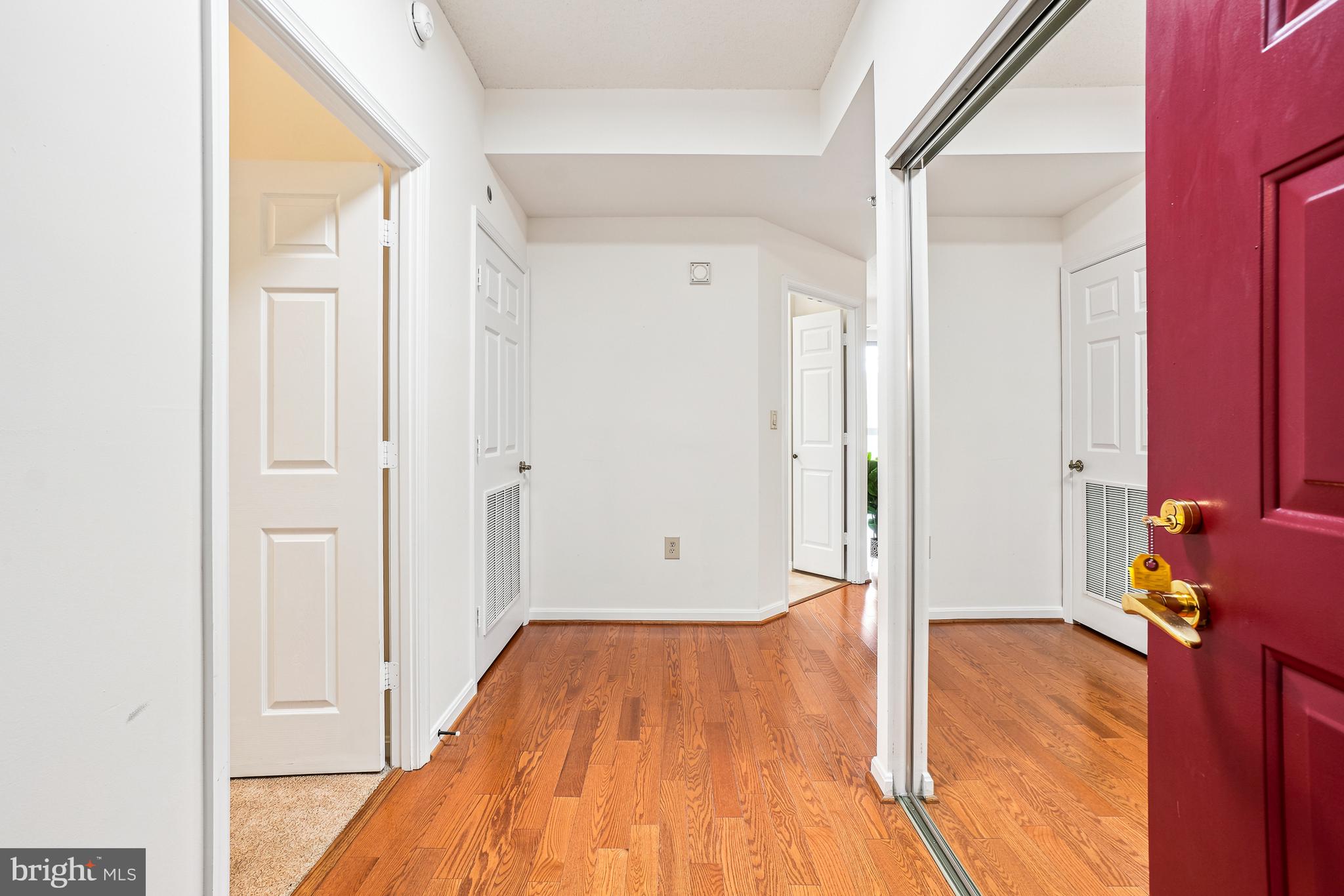 LEISURE WORLD - Residential