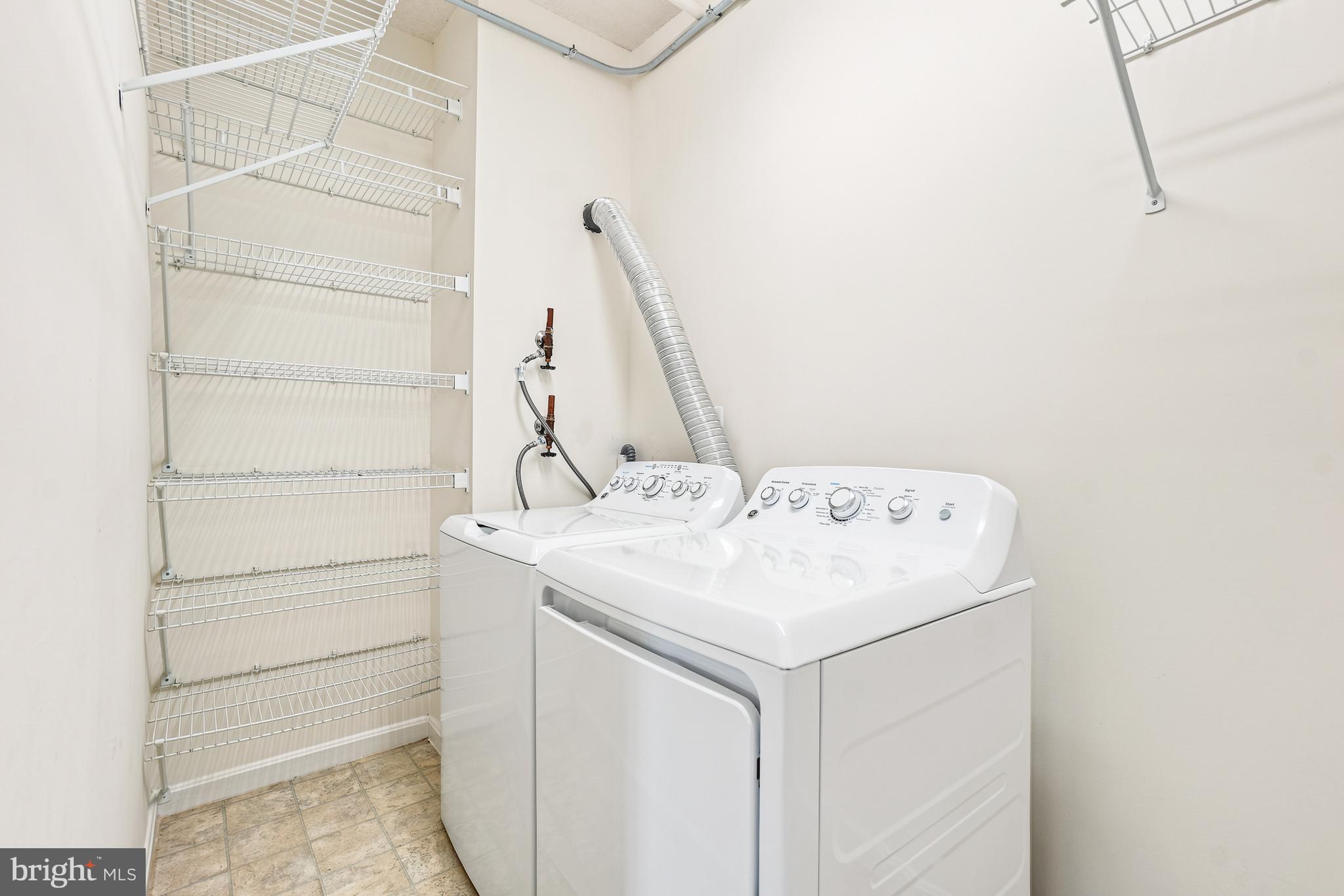 LEISURE WORLD - Residential