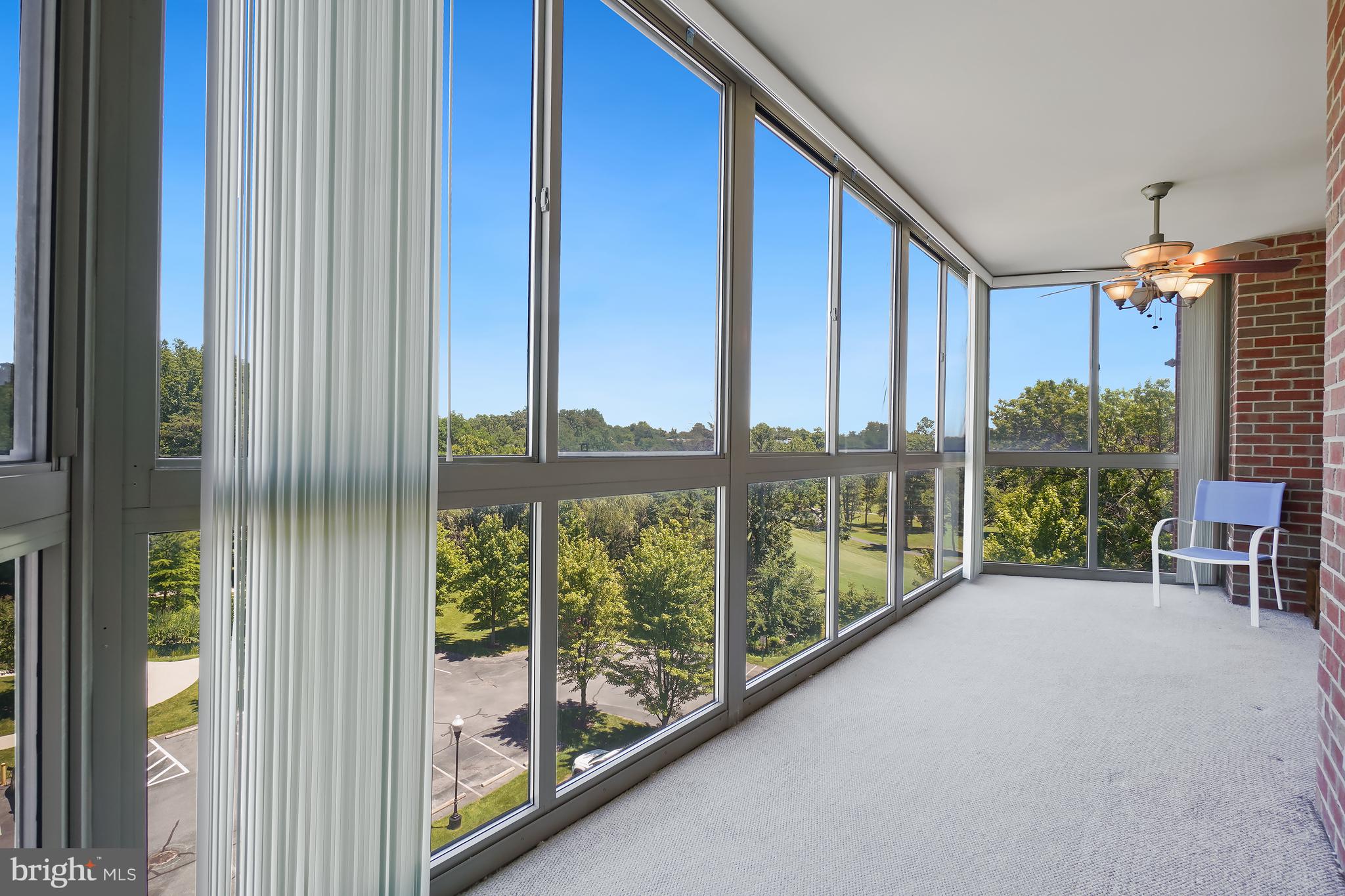 LEISURE WORLD - Residential