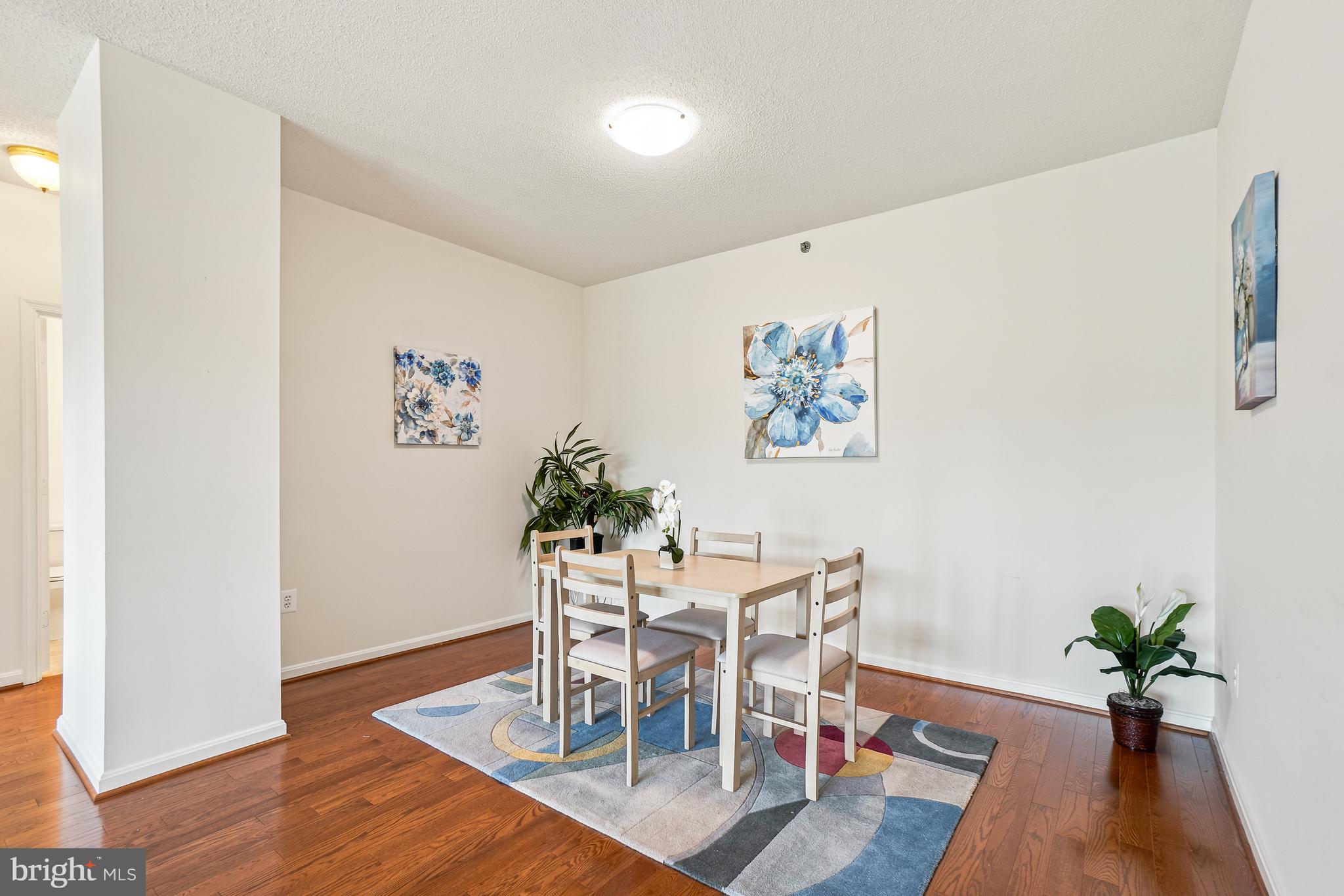 LEISURE WORLD - Residential