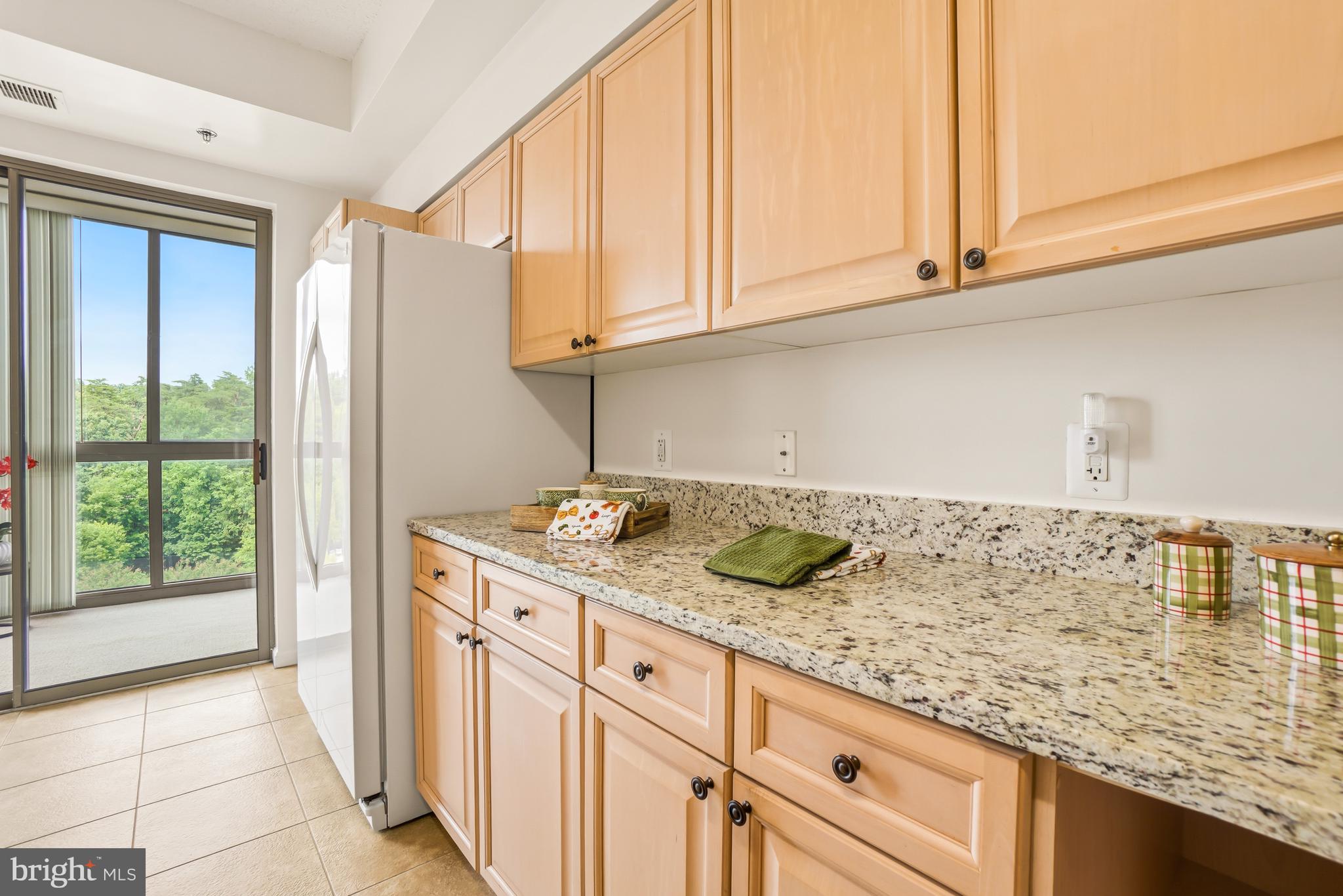 LEISURE WORLD - Residential