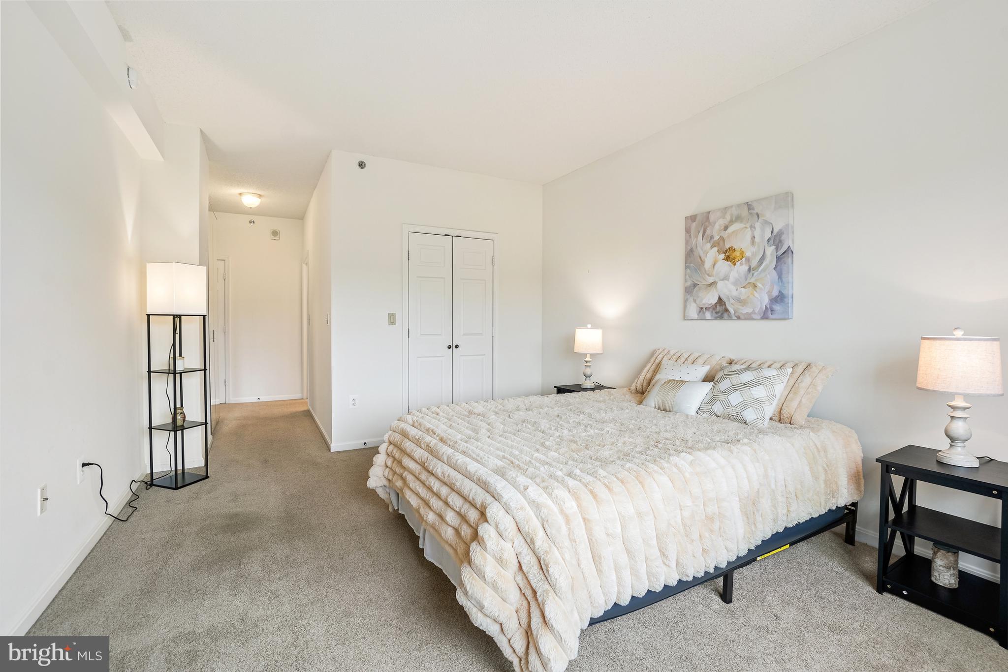 LEISURE WORLD - Residential