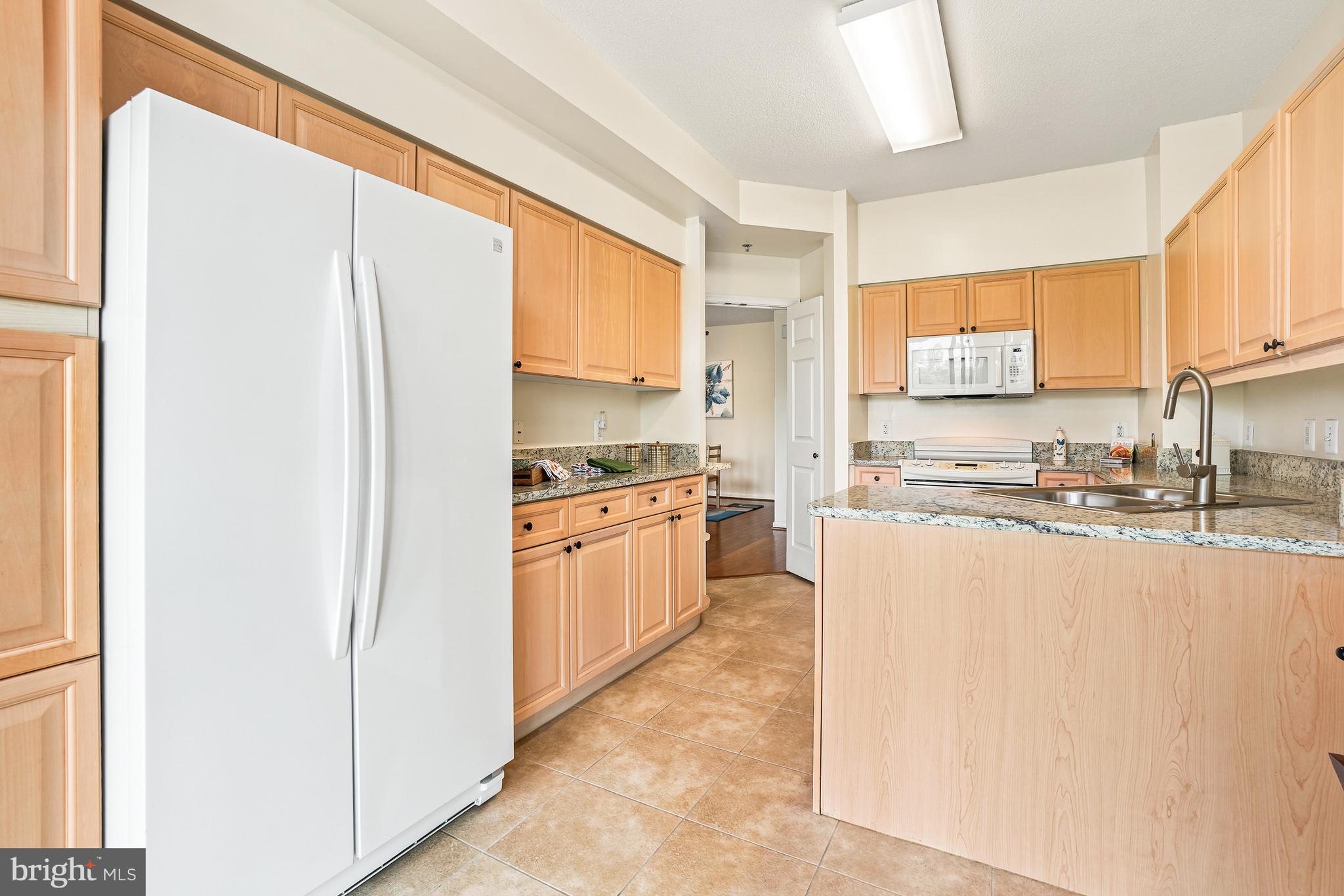 LEISURE WORLD - Residential