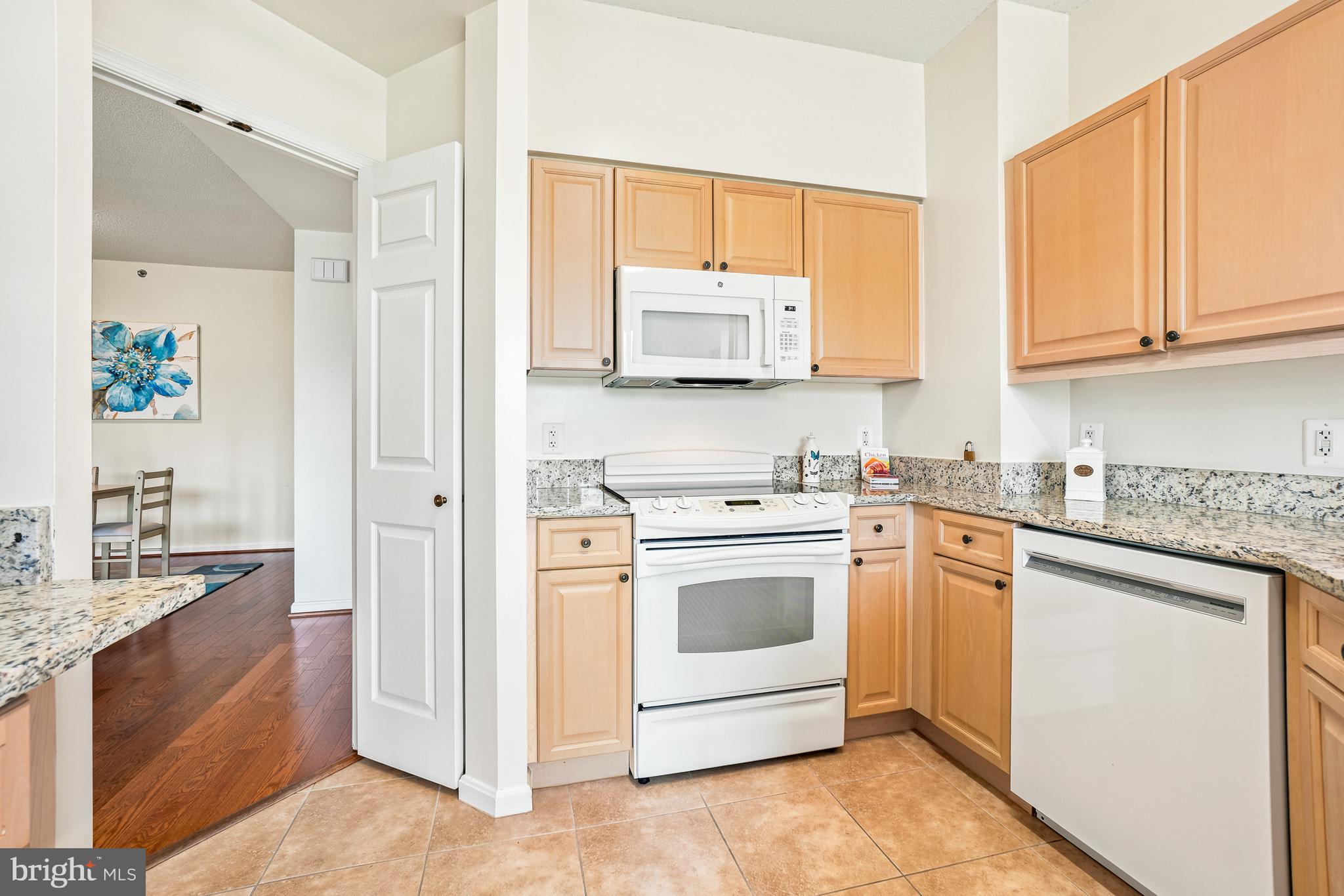 LEISURE WORLD - Residential
