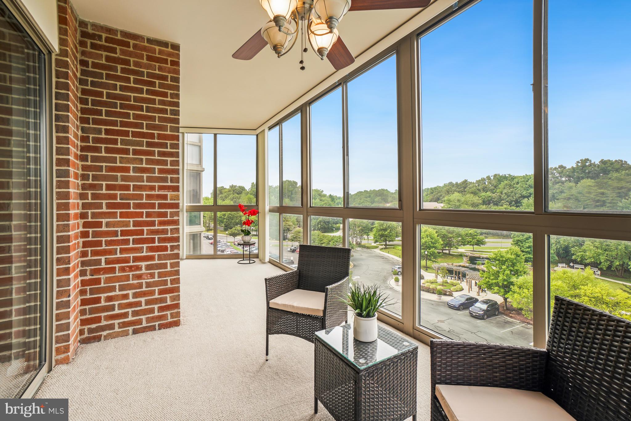 LEISURE WORLD - Residential