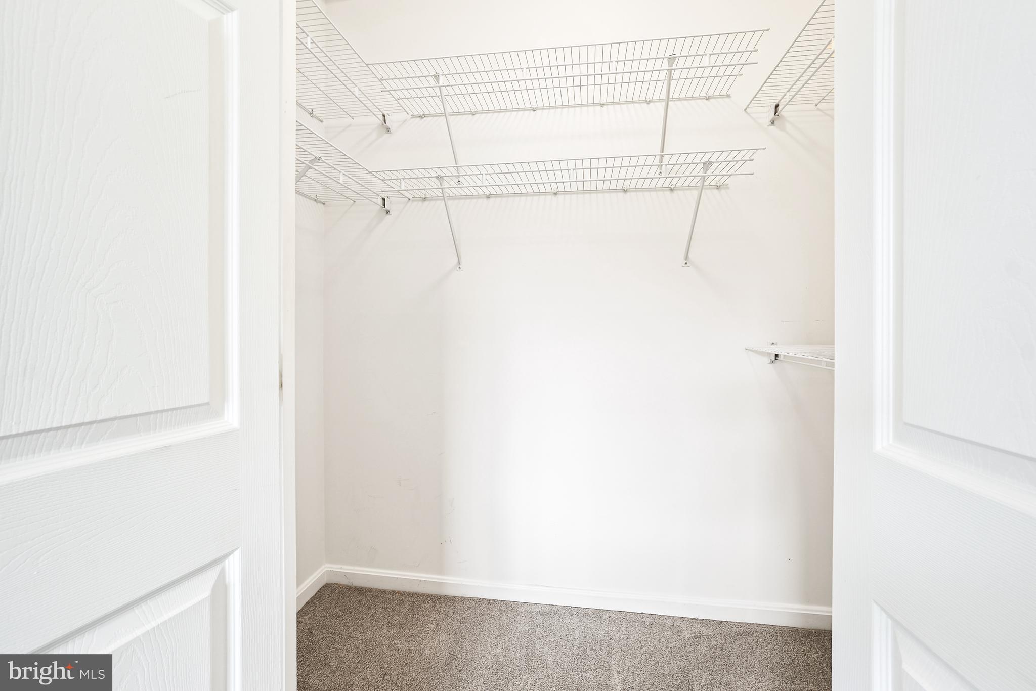 LEISURE WORLD - Residential