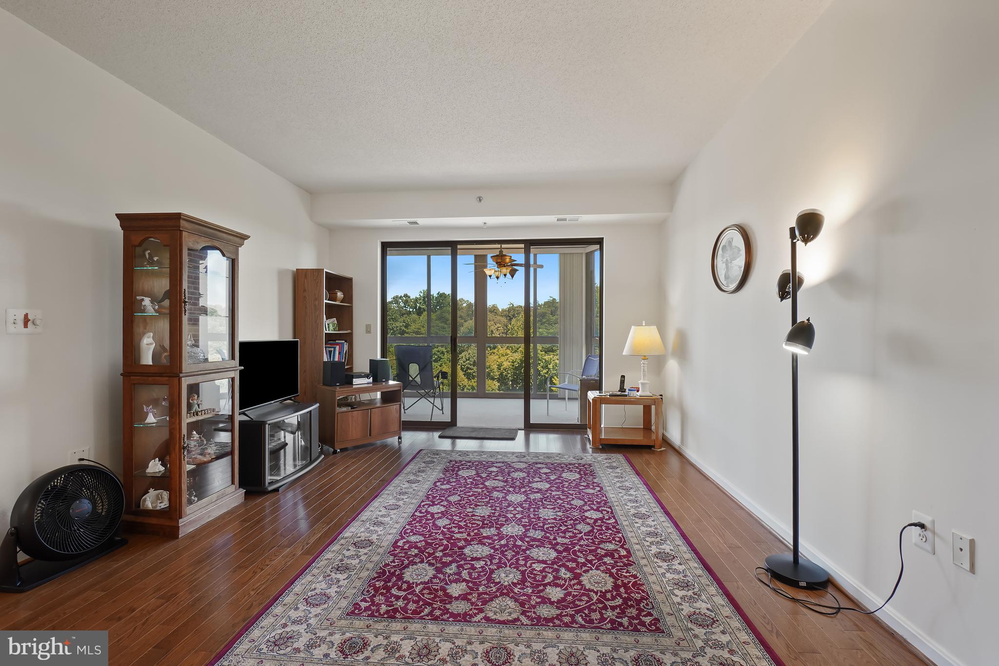 LEISURE WORLD - Residential