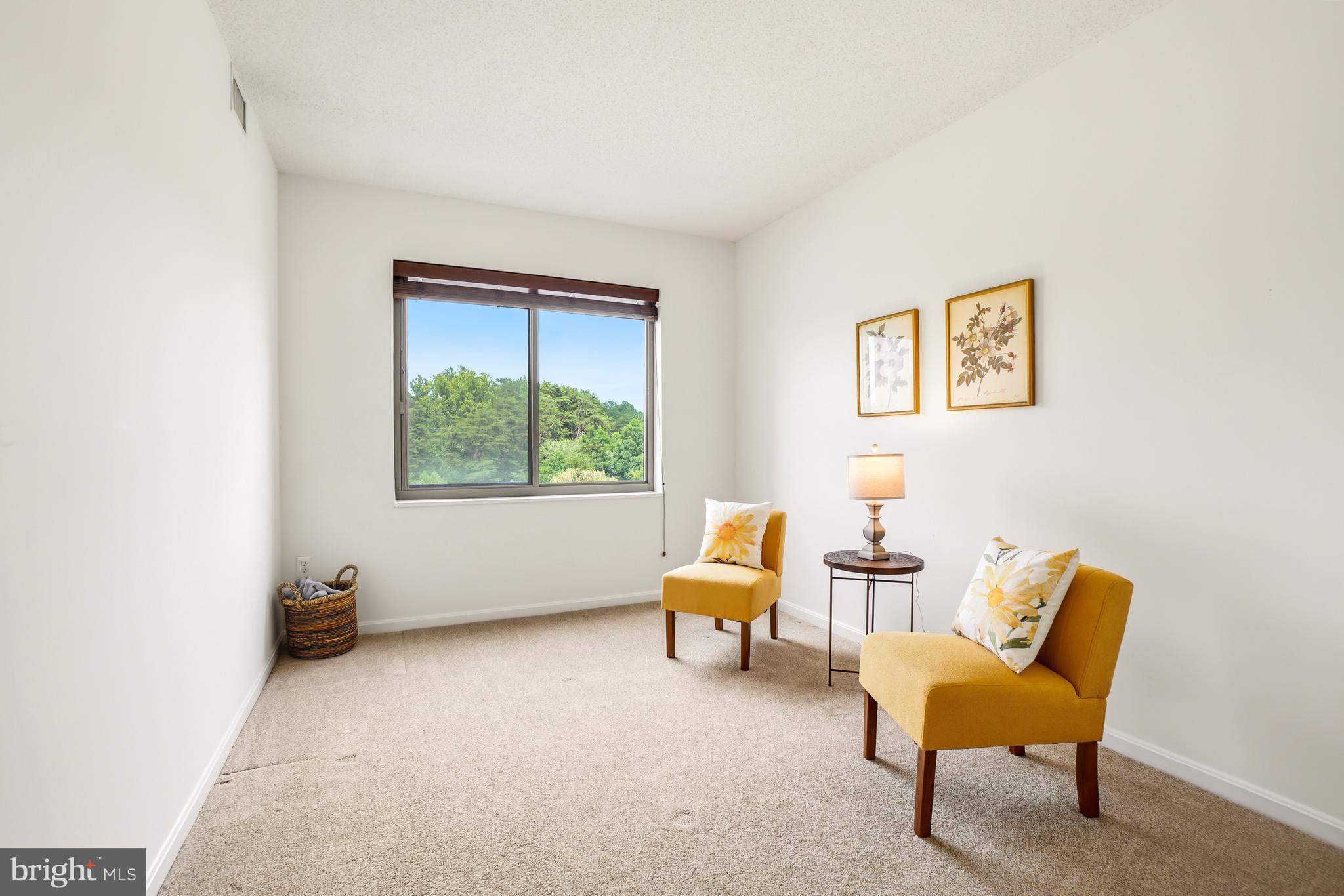 LEISURE WORLD - Residential
