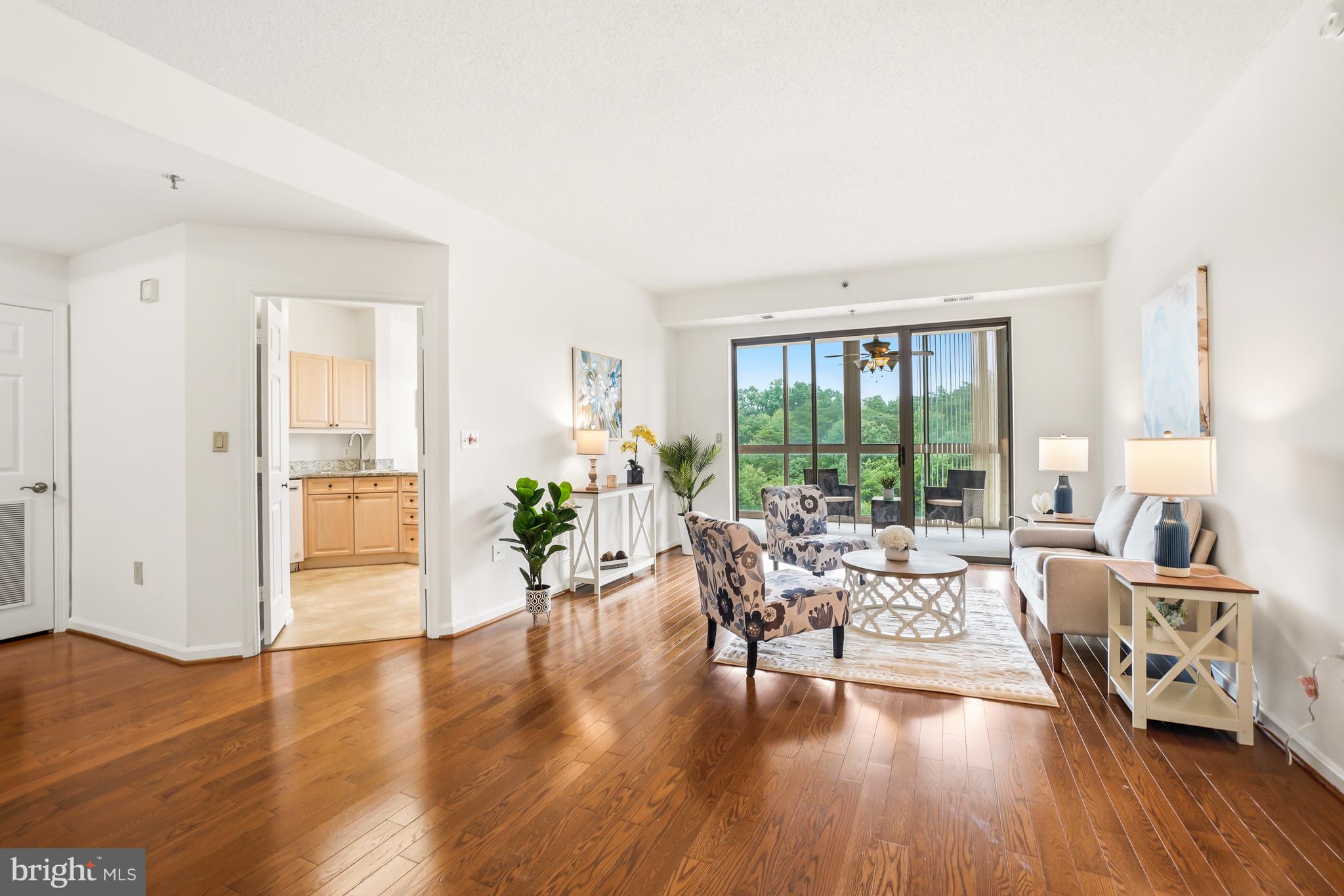 LEISURE WORLD - Residential