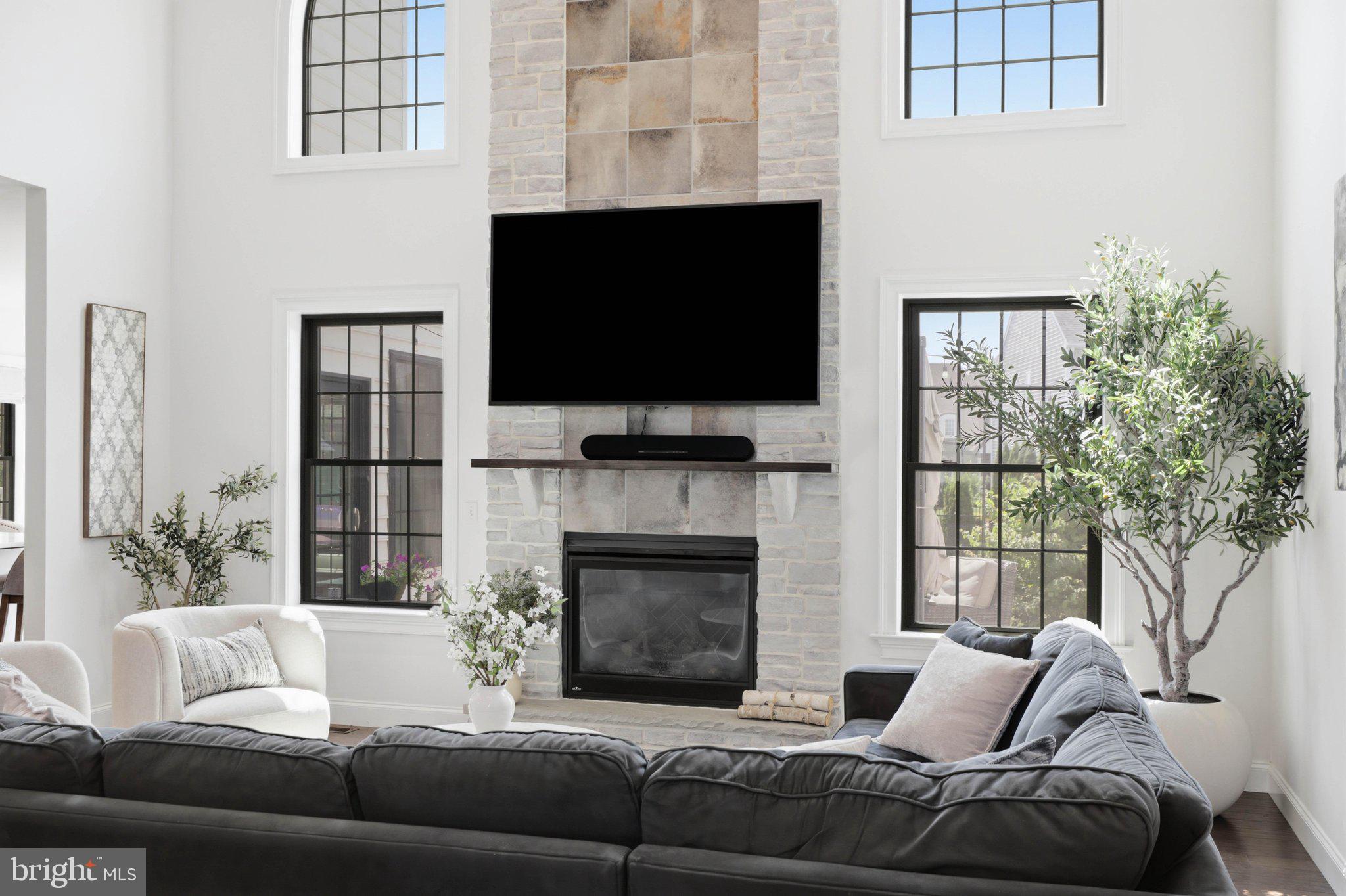 SUNSET RIDGE - Residential