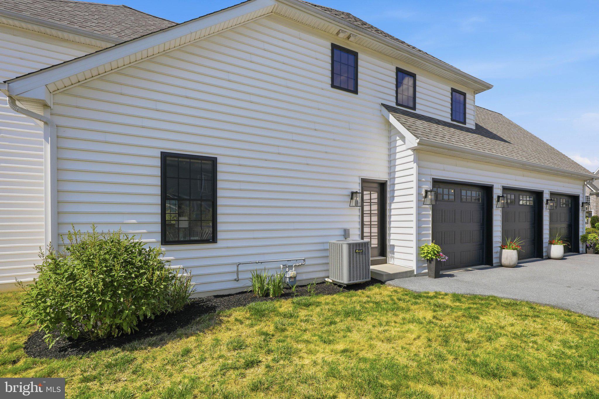 SUNSET RIDGE - Residential