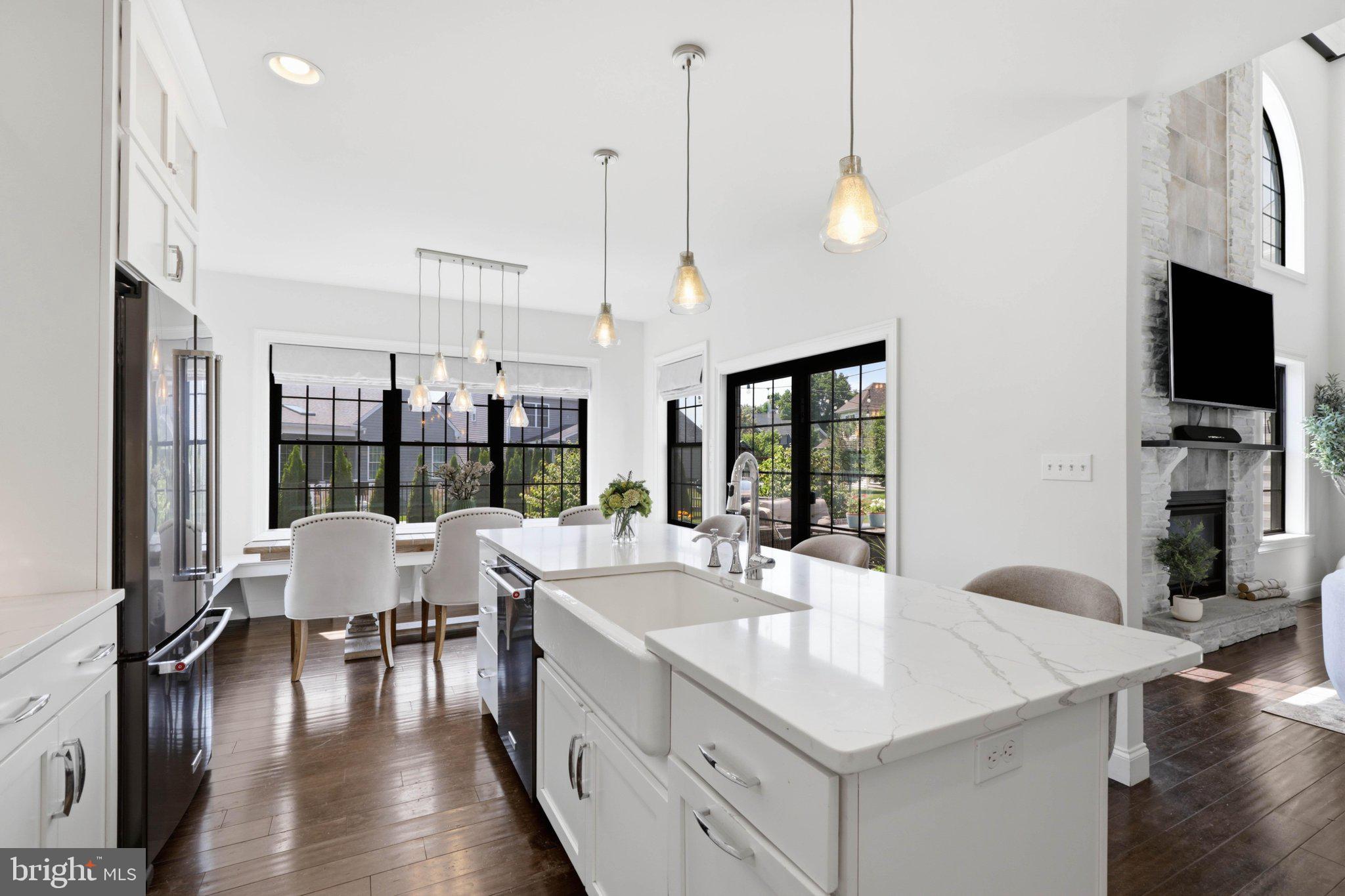SUNSET RIDGE - Residential