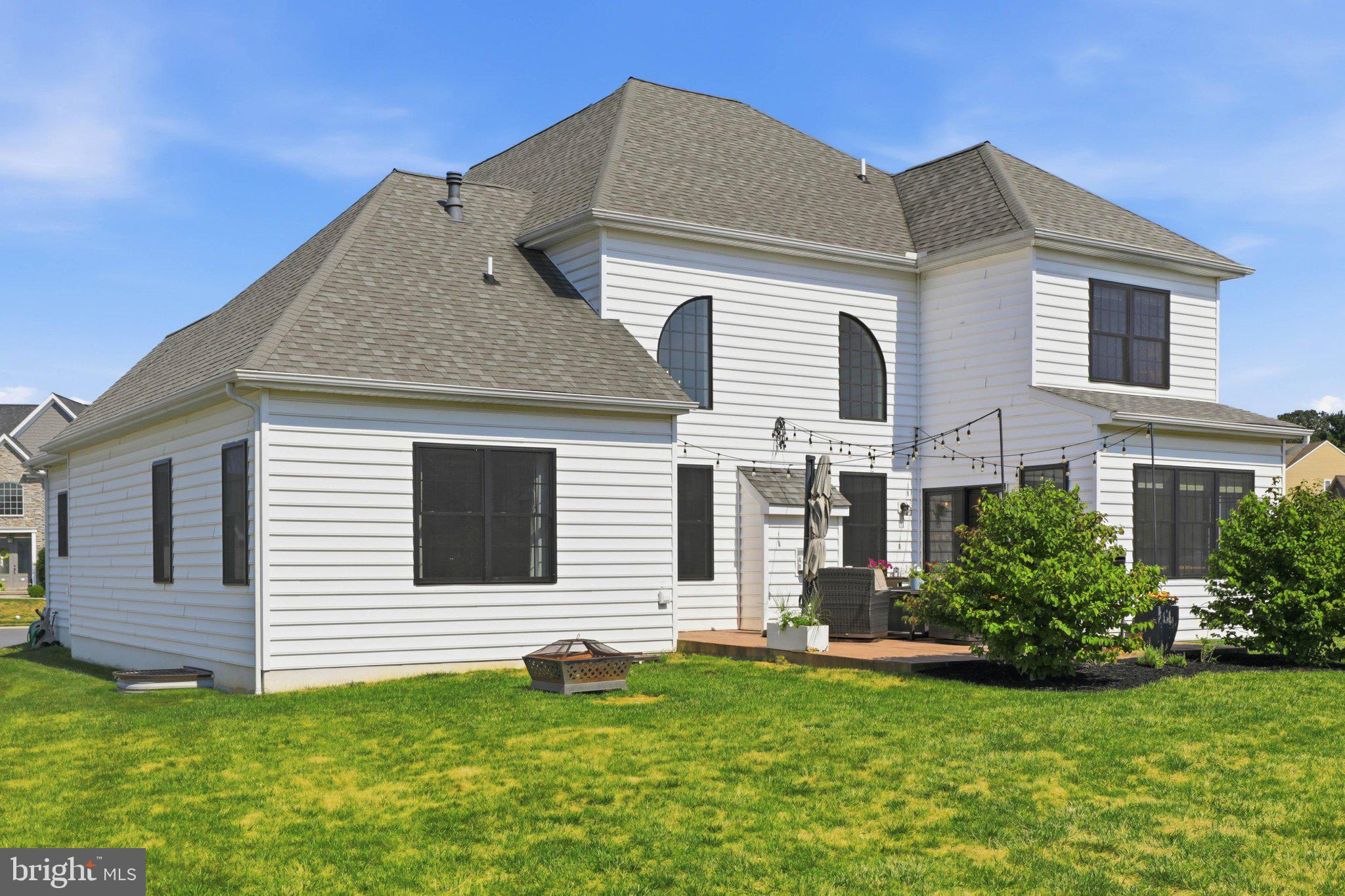 SUNSET RIDGE - Residential