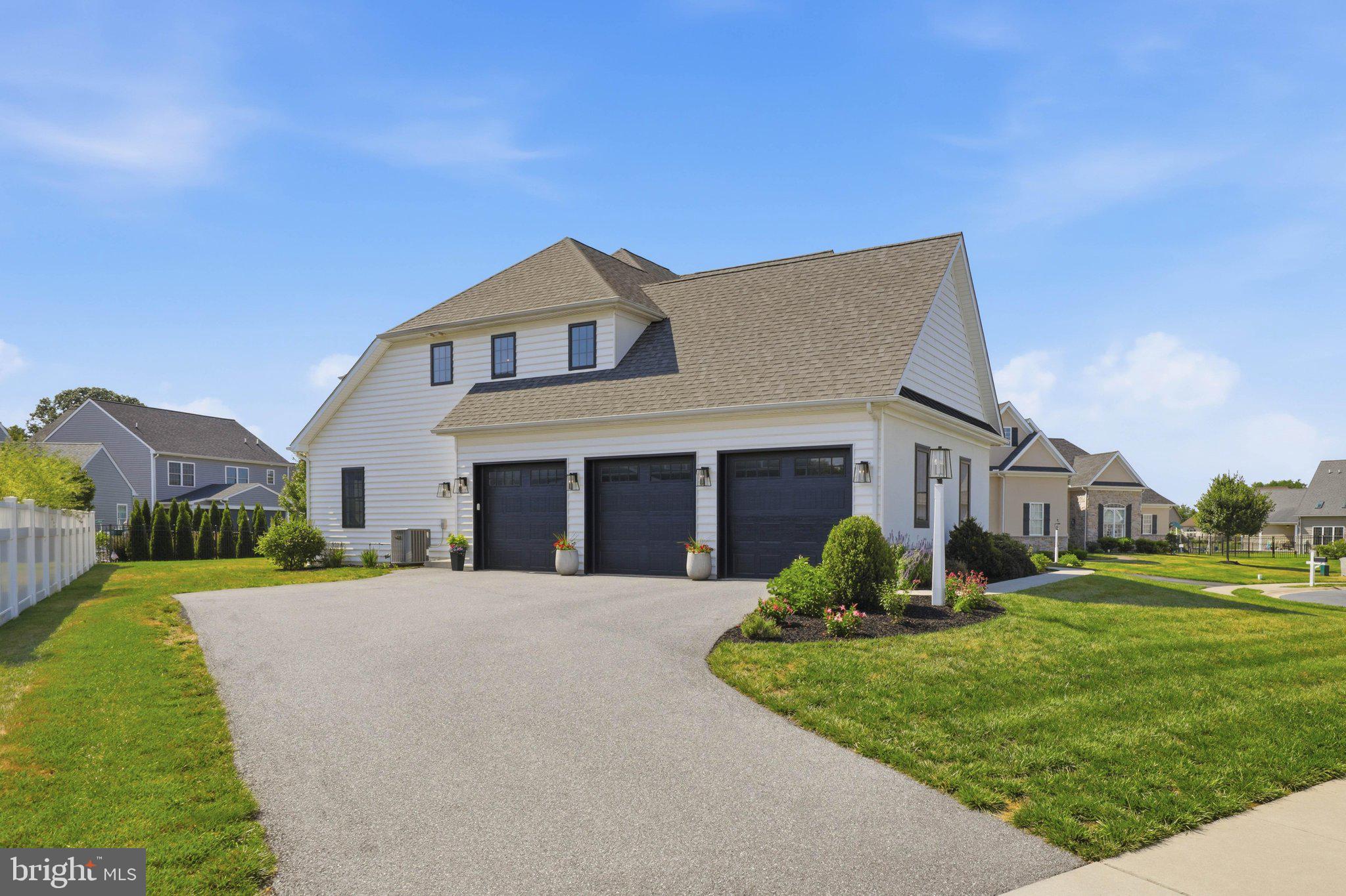 SUNSET RIDGE - Residential