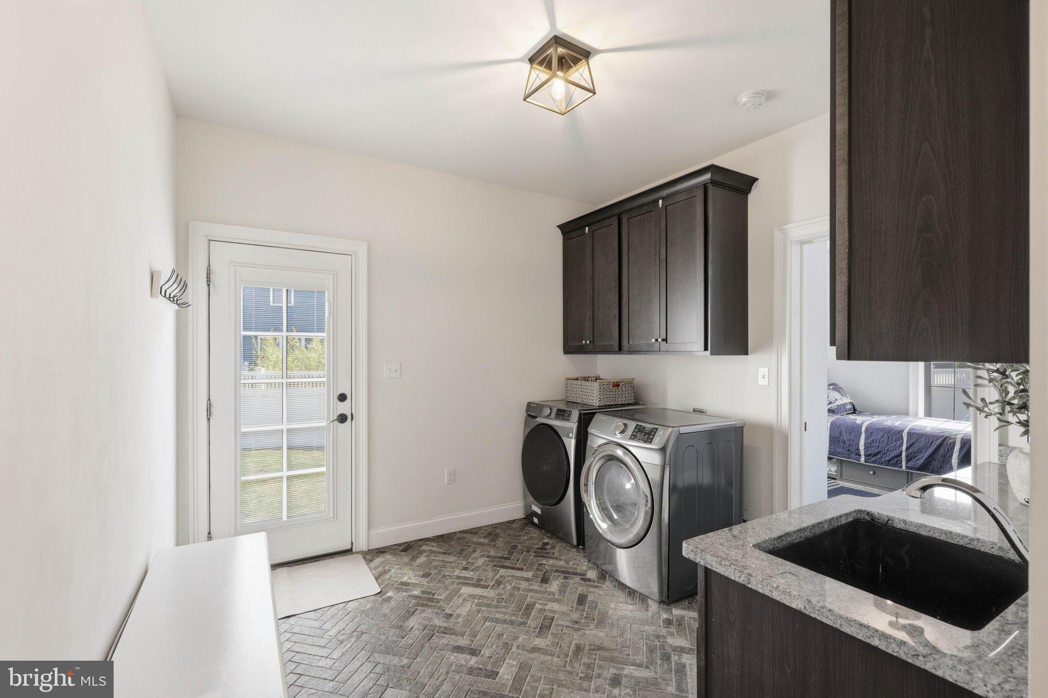 SUNSET RIDGE - Residential