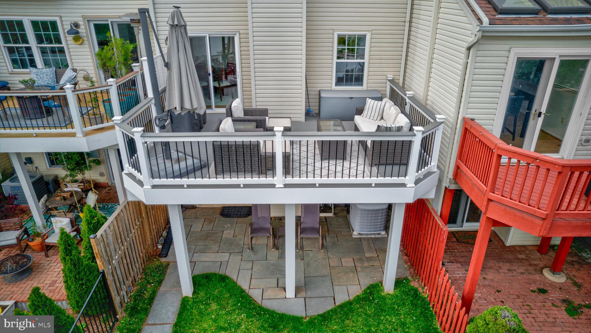 ASHBURN VILLAGE - Residential
