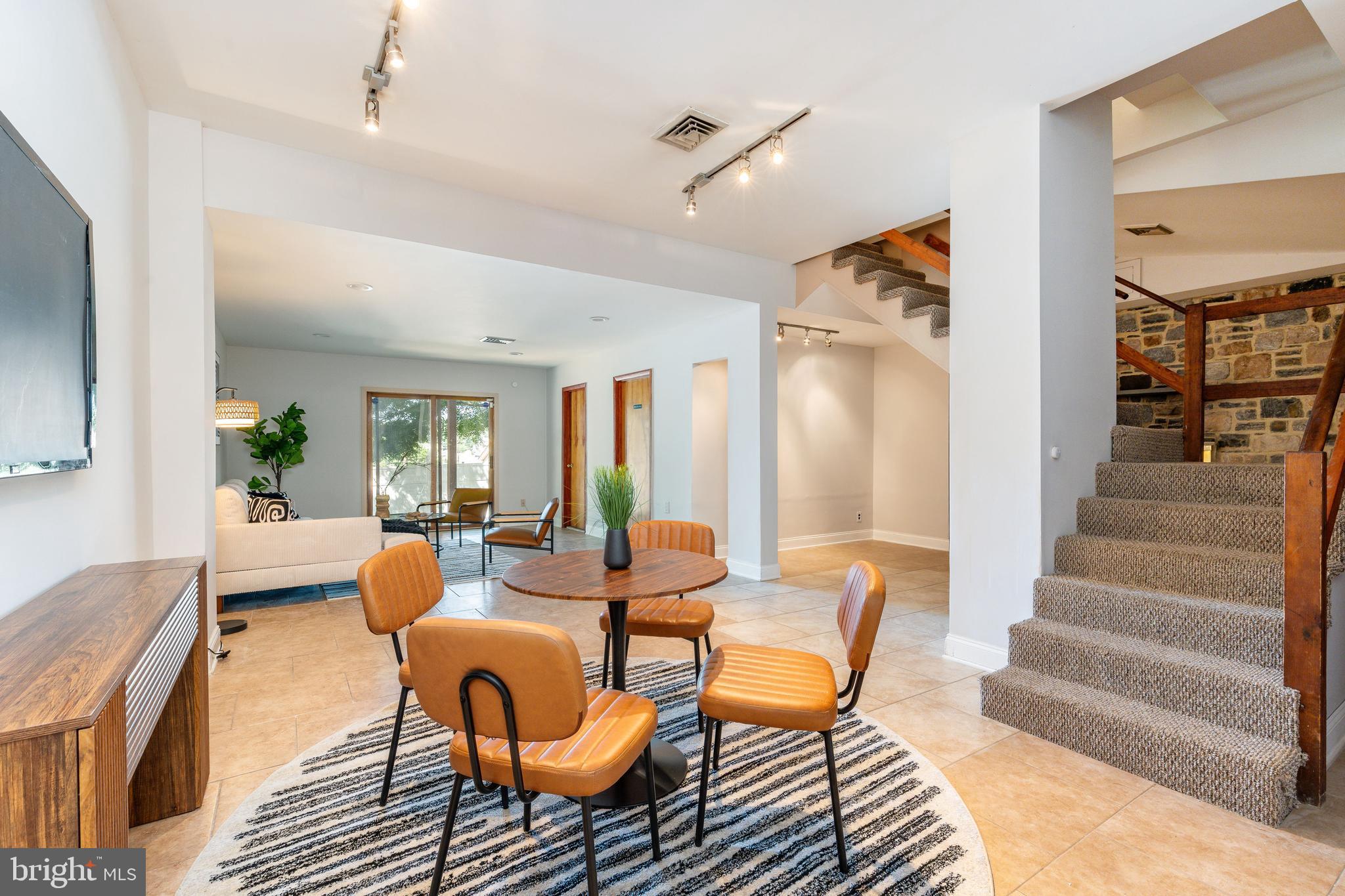BELMONT HILLS - Residential