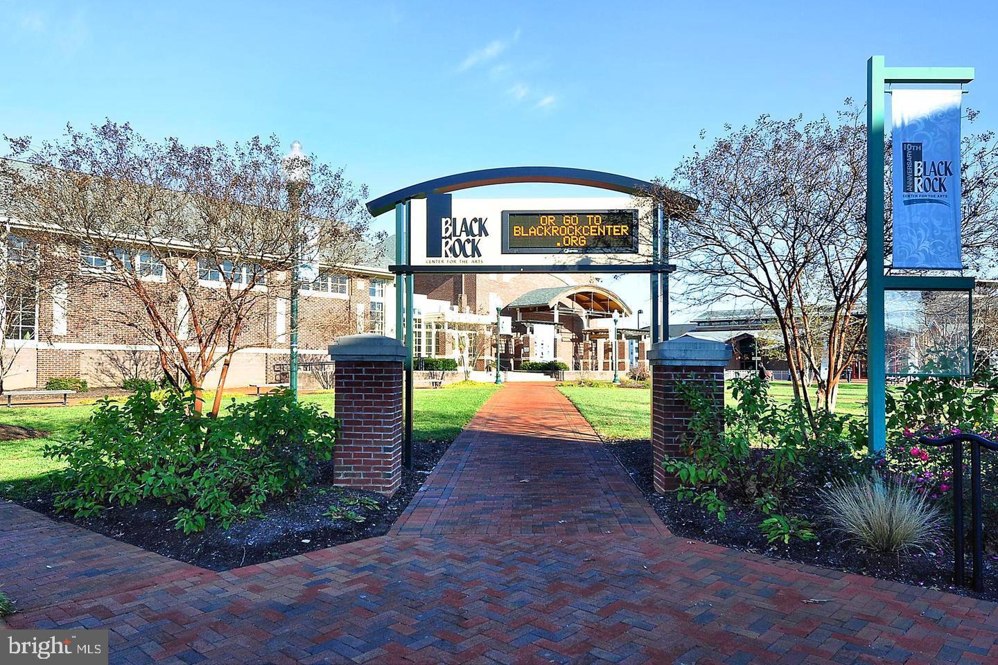 CHURCHILL TOWN SECTOR - Residential Lease