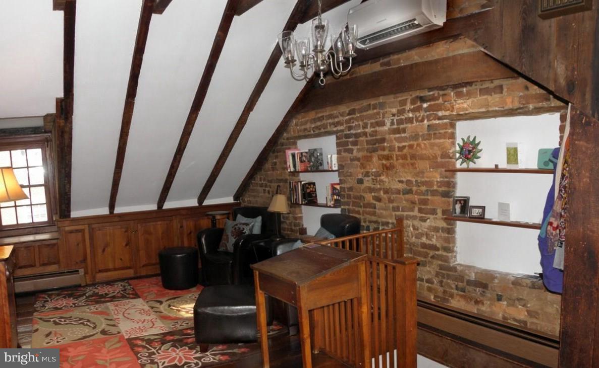 OLD TOWN ALEXANDRIA - Residential Lease