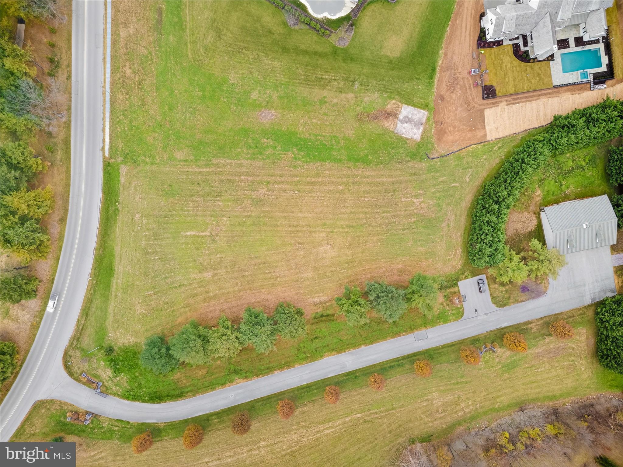 FARM ON QUARRY ROAD - Land
