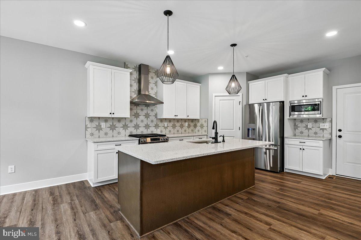 NORTH LAUREL PARK - Residential