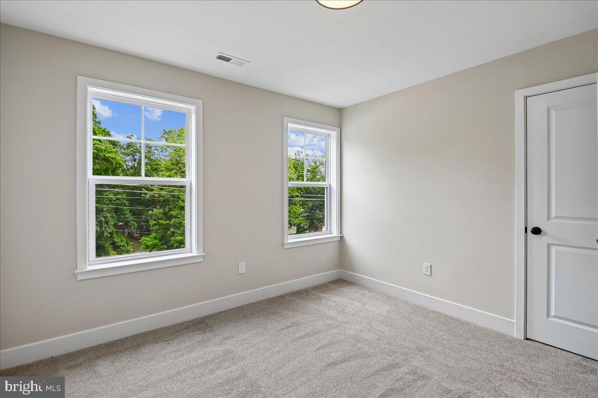 NORTH LAUREL PARK - Residential