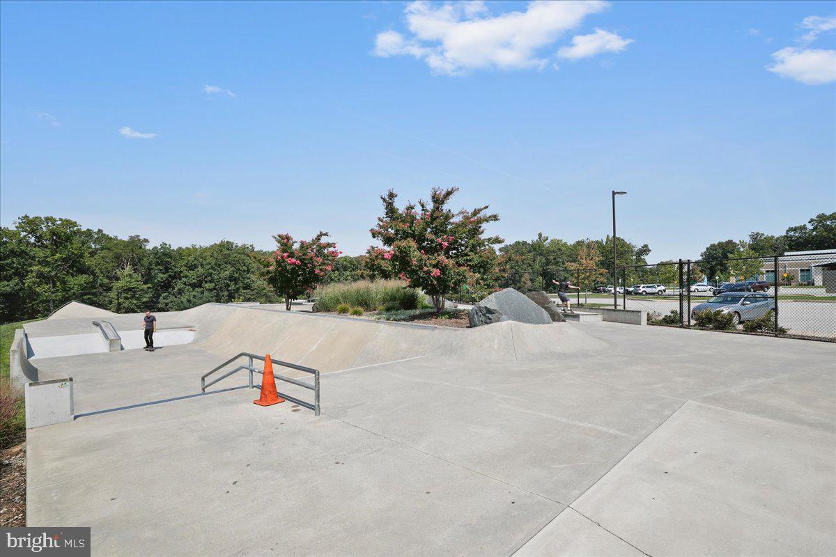 NORTH LAUREL PARK - Residential
