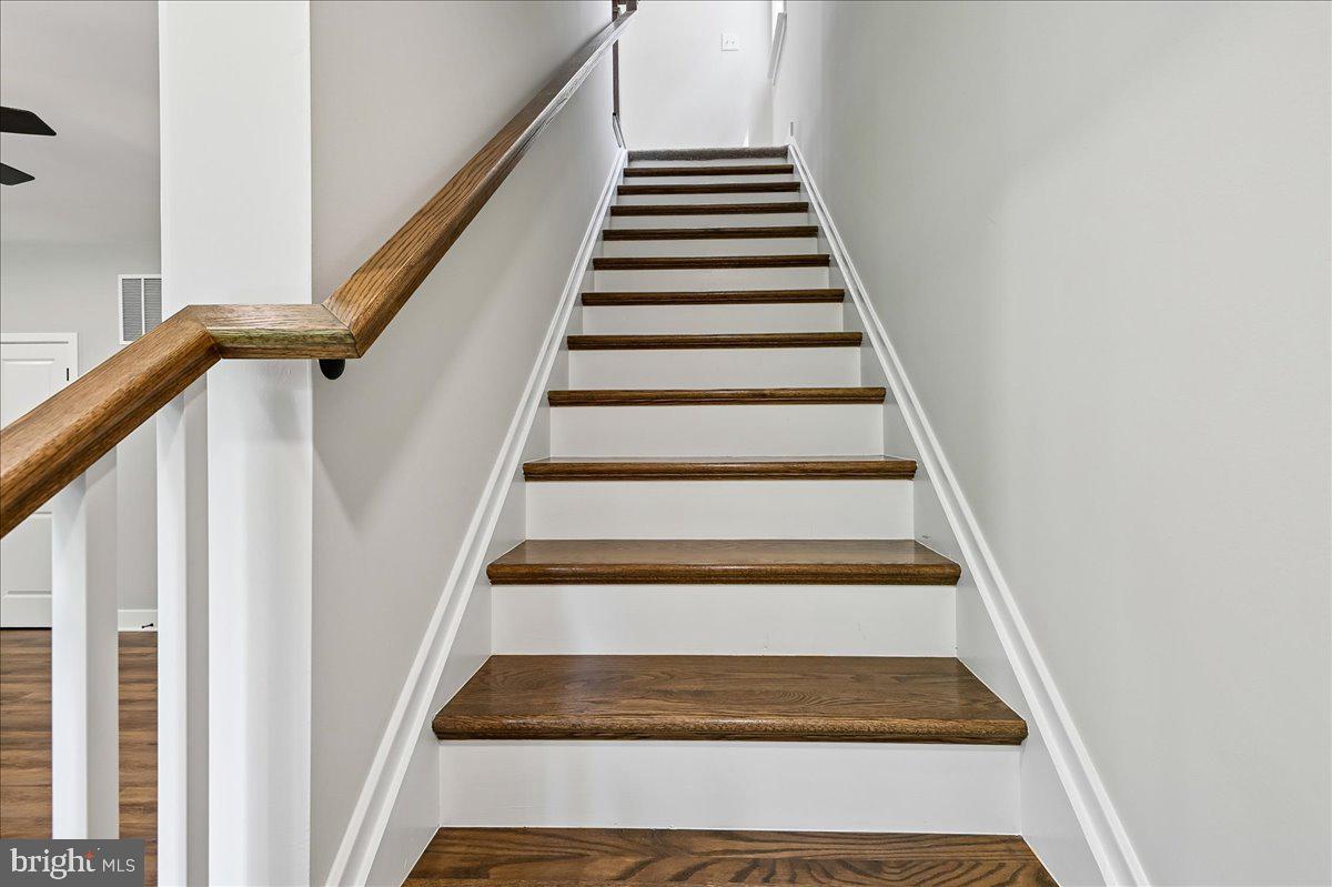 NORTH LAUREL PARK - Residential